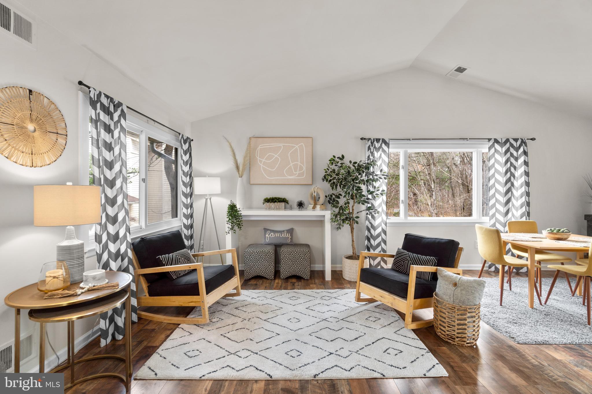 OAKLAND MILLS - Residential