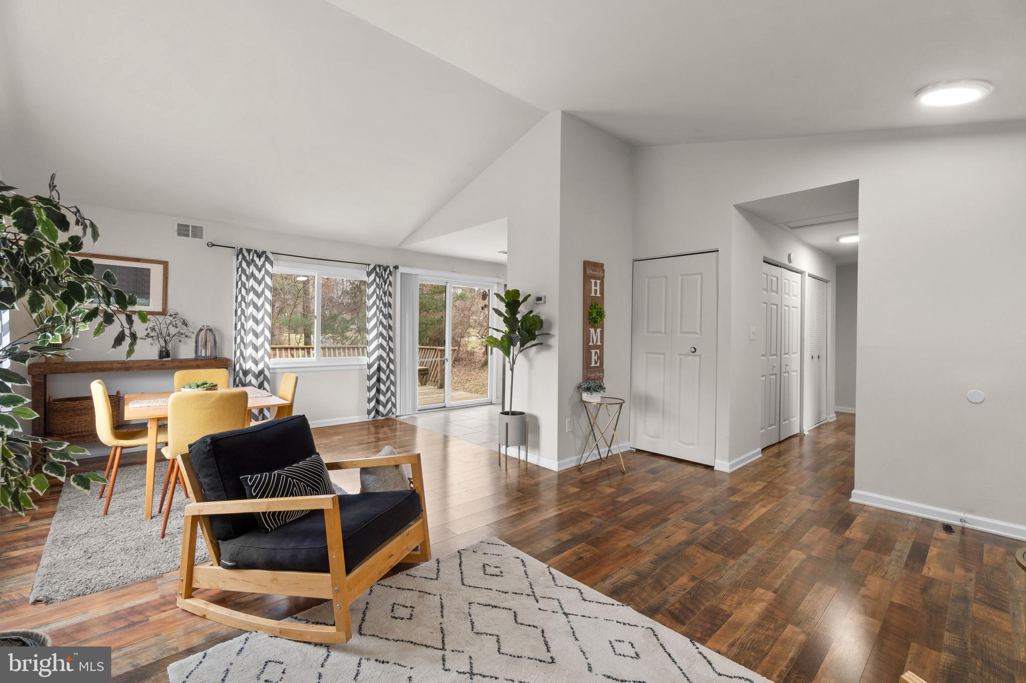 OAKLAND MILLS - Residential