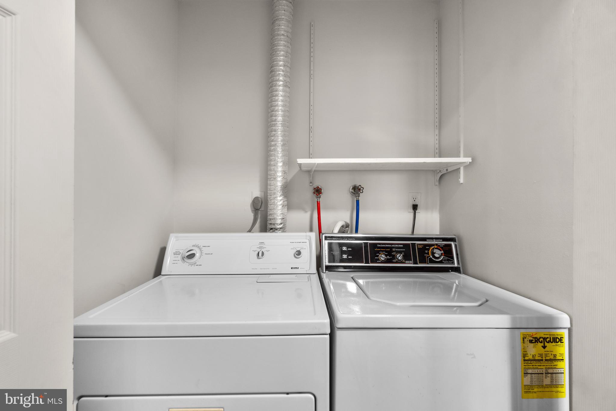 OAKLAND MILLS - Residential