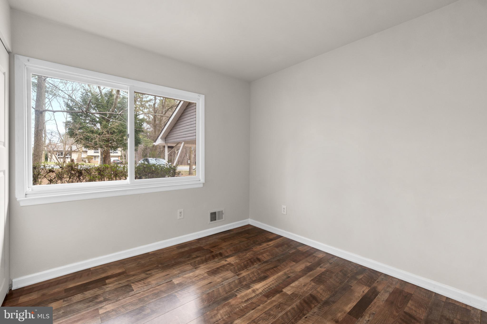 OAKLAND MILLS - Residential