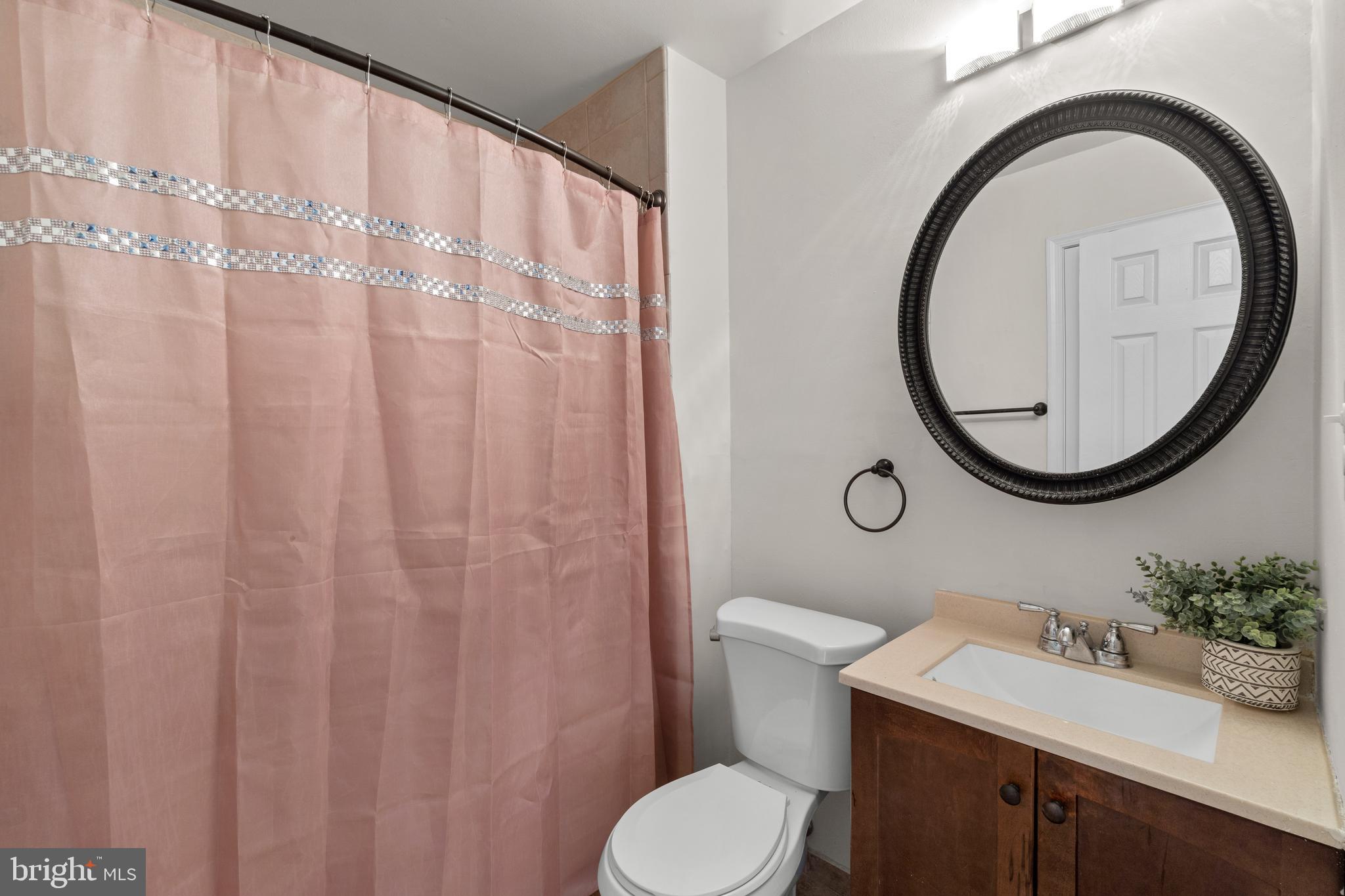 OAKLAND MILLS - Residential