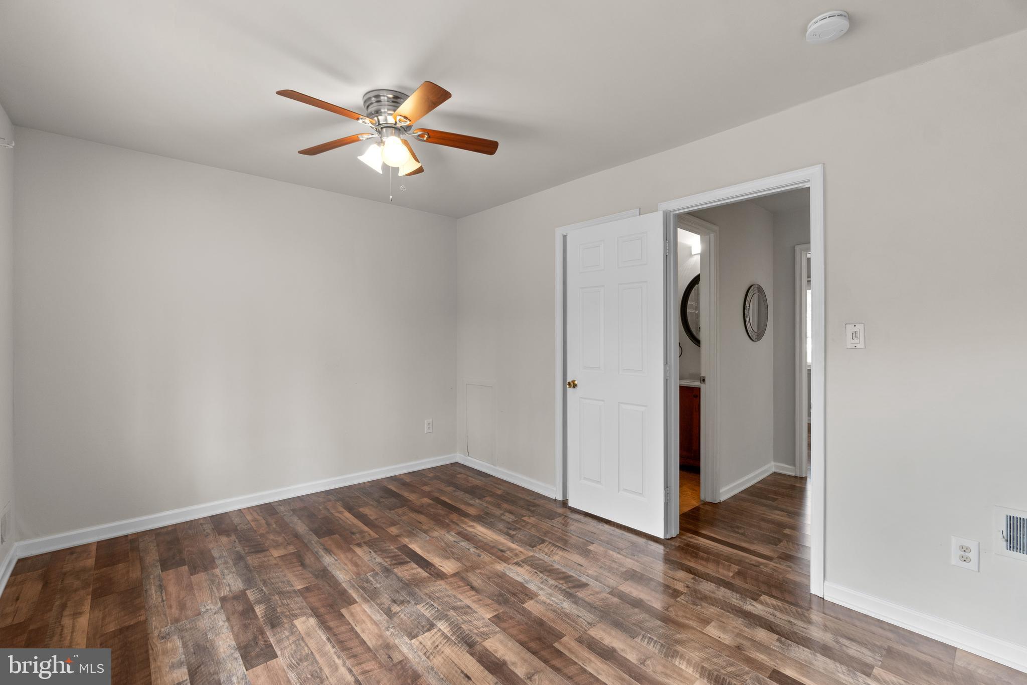 OAKLAND MILLS - Residential