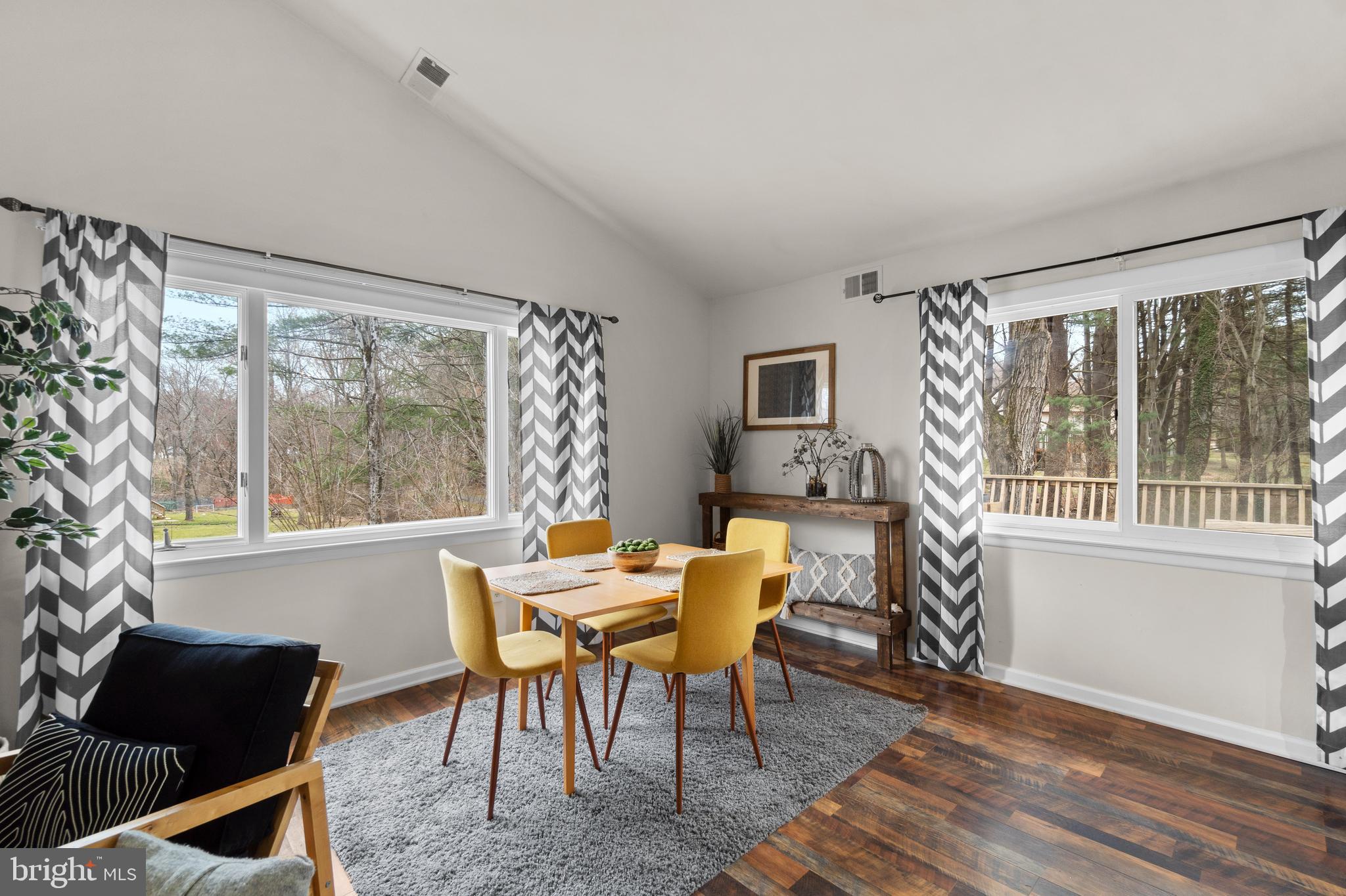 OAKLAND MILLS - Residential