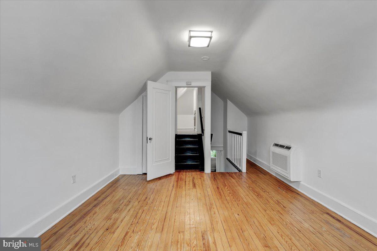 MAYFIELD - Residential