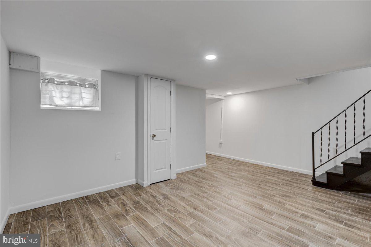 MAYFIELD - Residential