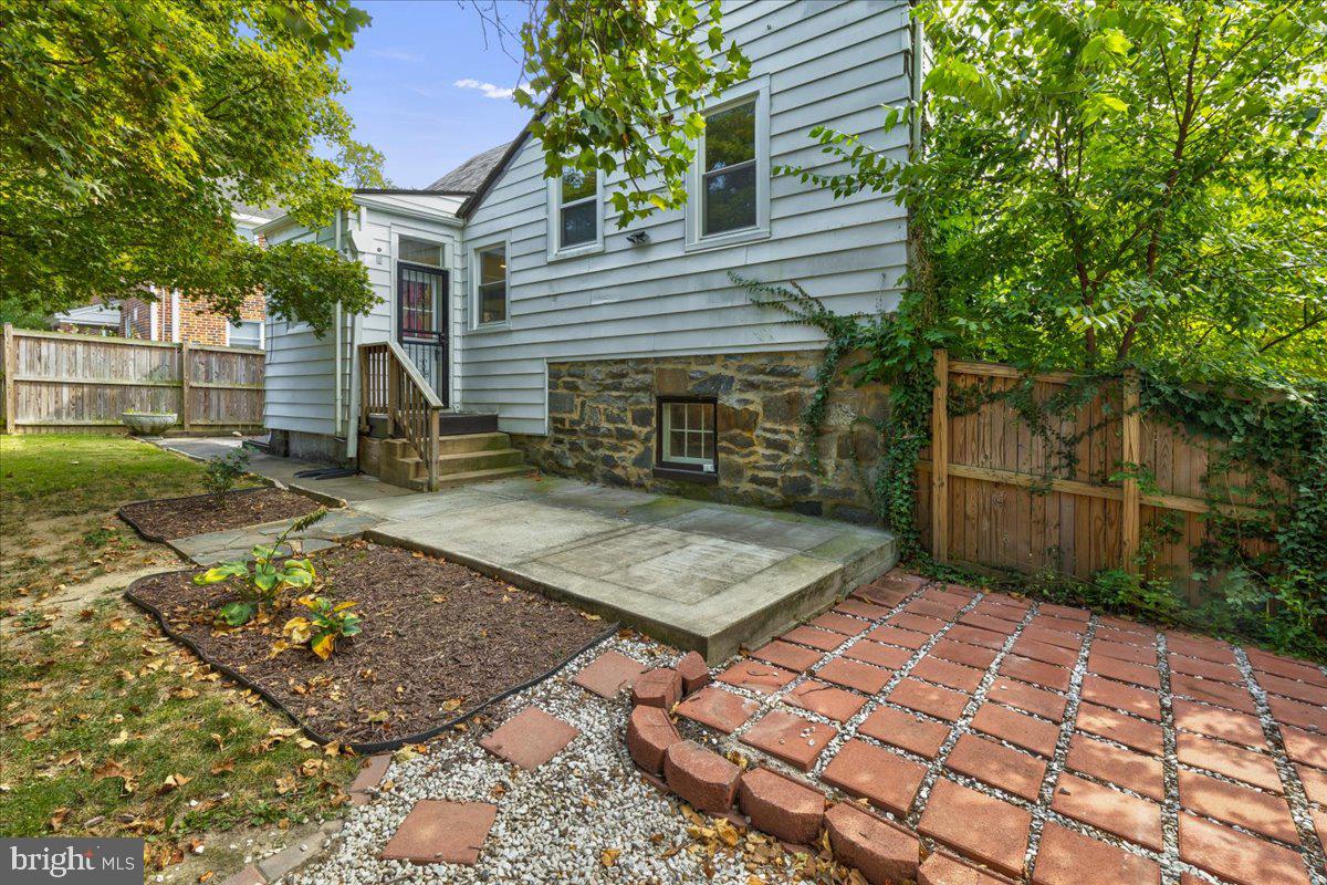 MAYFIELD - Residential