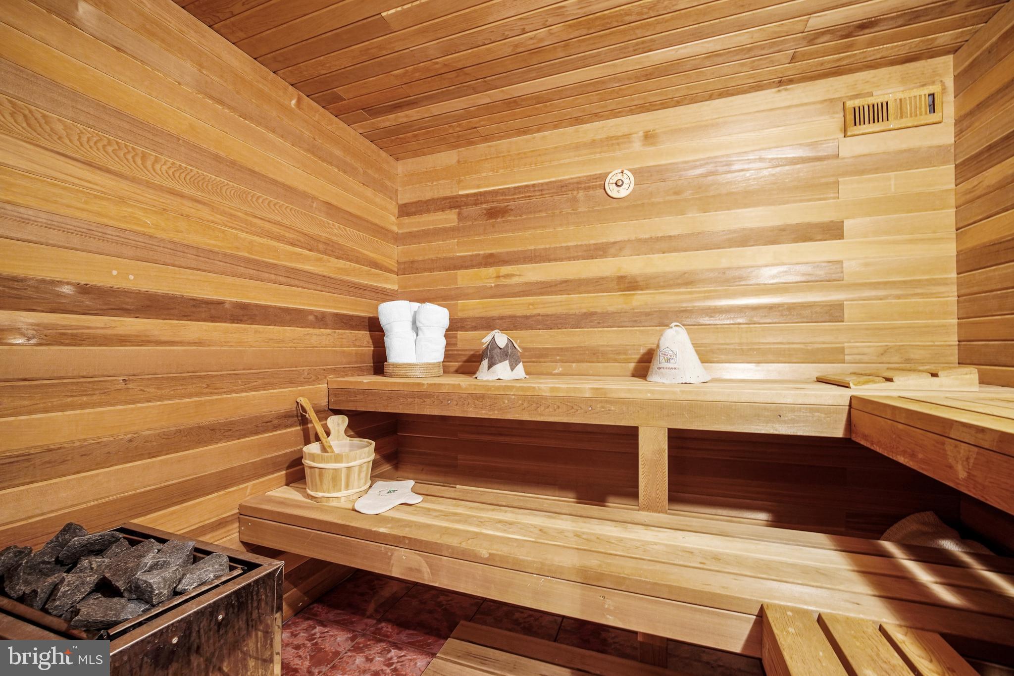 NORTHAMPTON CROSSG - Residential