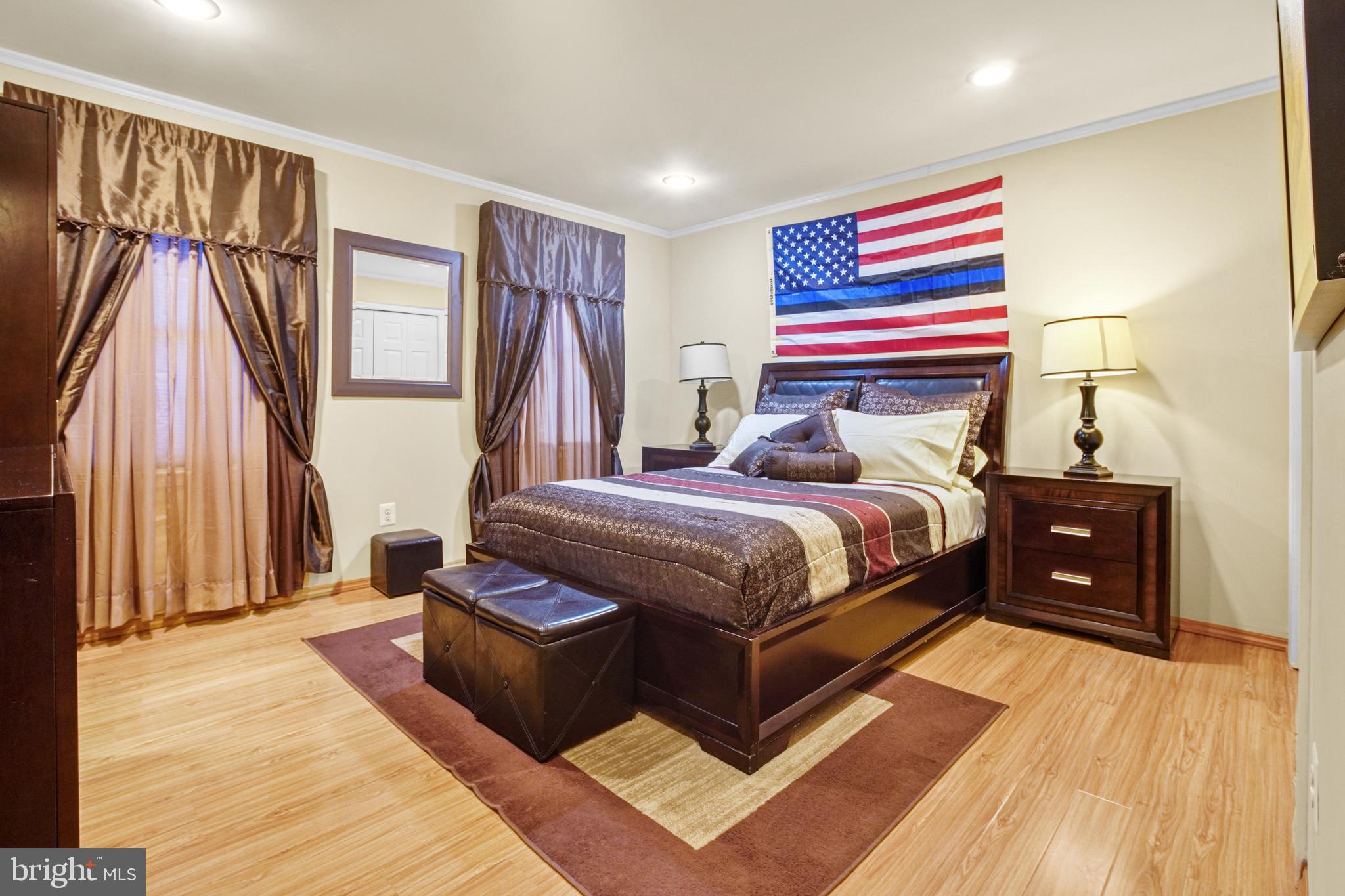 NORTHAMPTON CROSSG - Residential