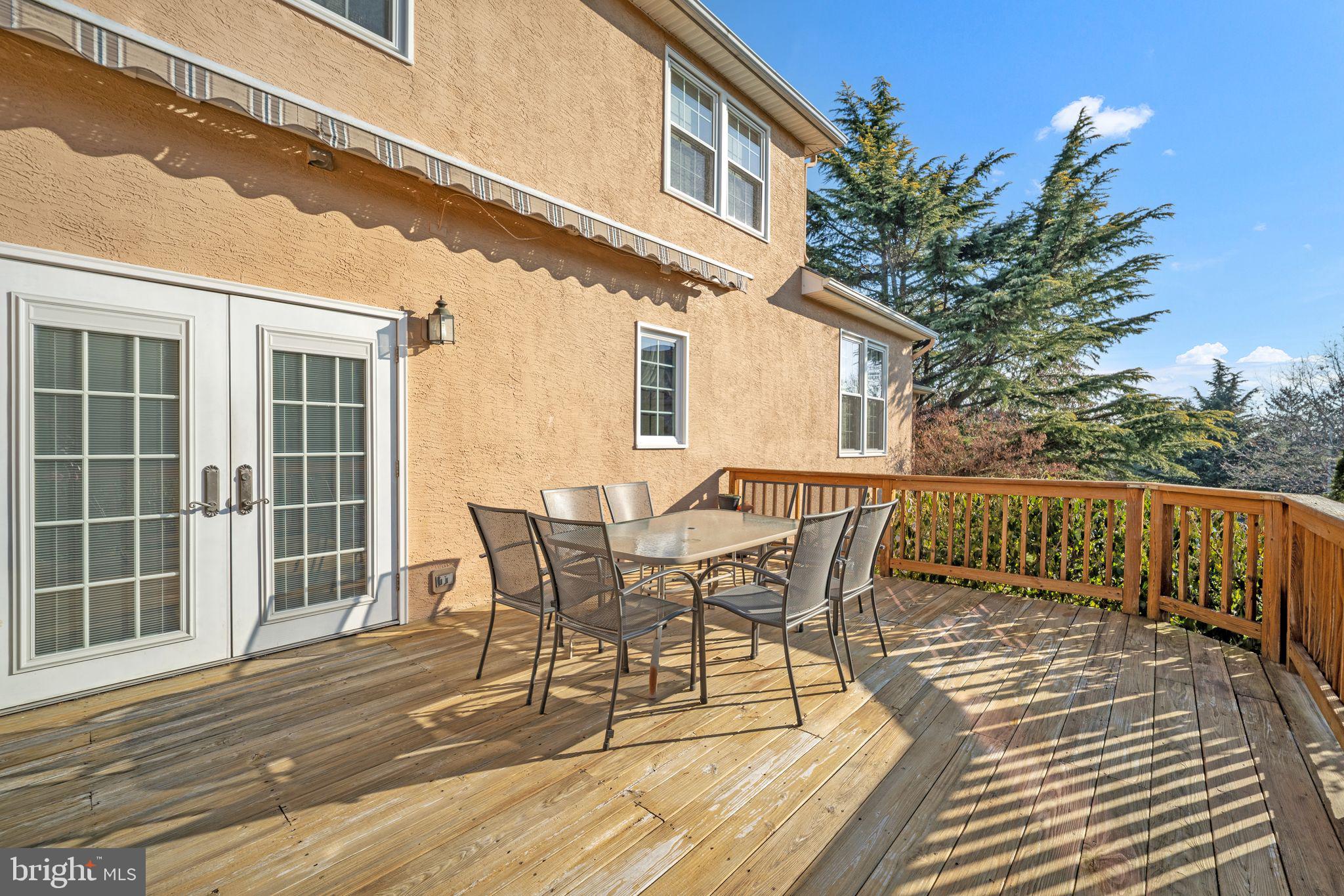 NORTHAMPTON CROSSG - Residential