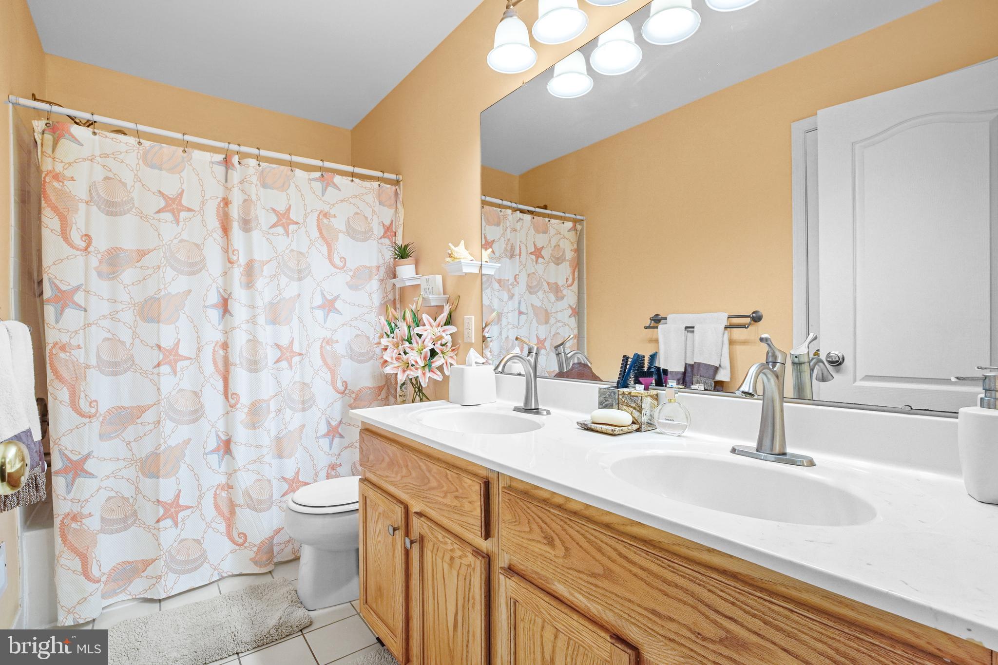 NORTHAMPTON CROSSG - Residential