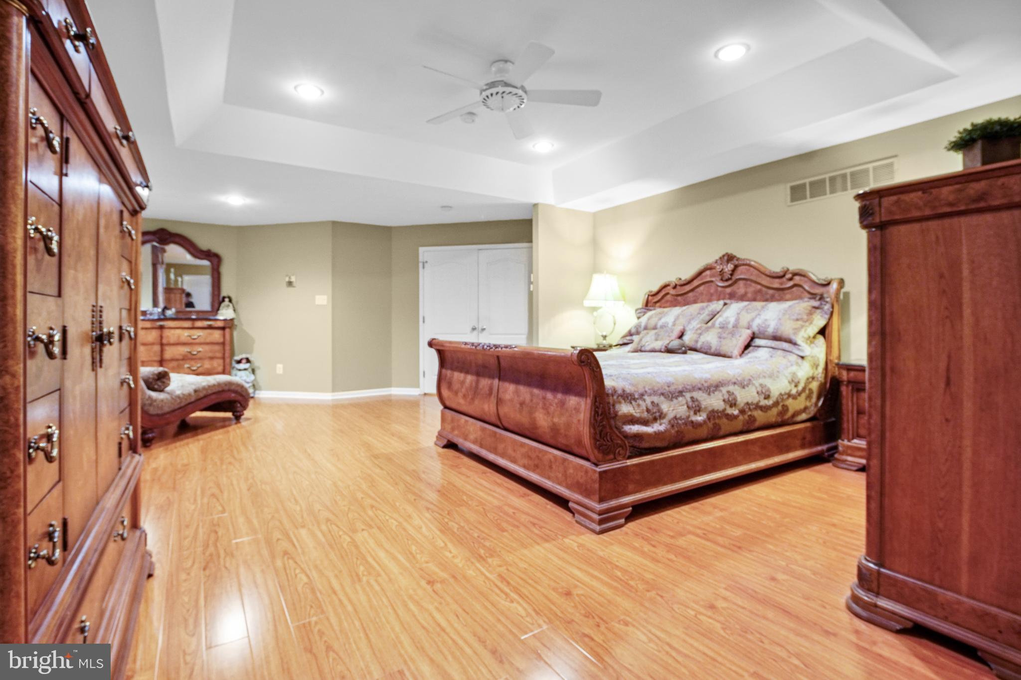 NORTHAMPTON CROSSG - Residential