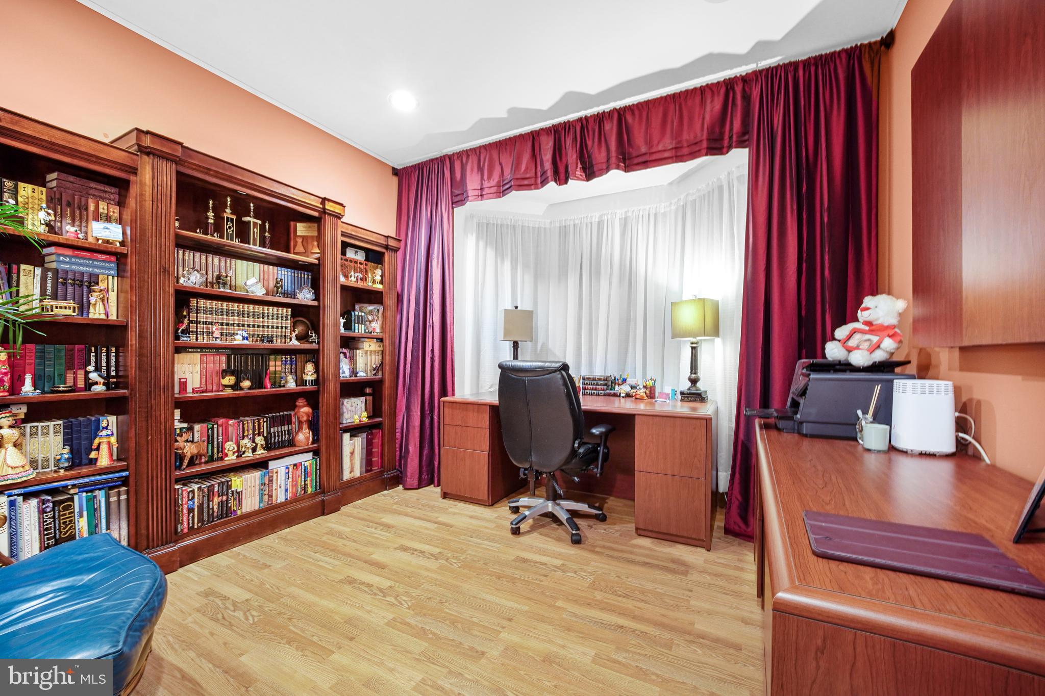 NORTHAMPTON CROSSG - Residential