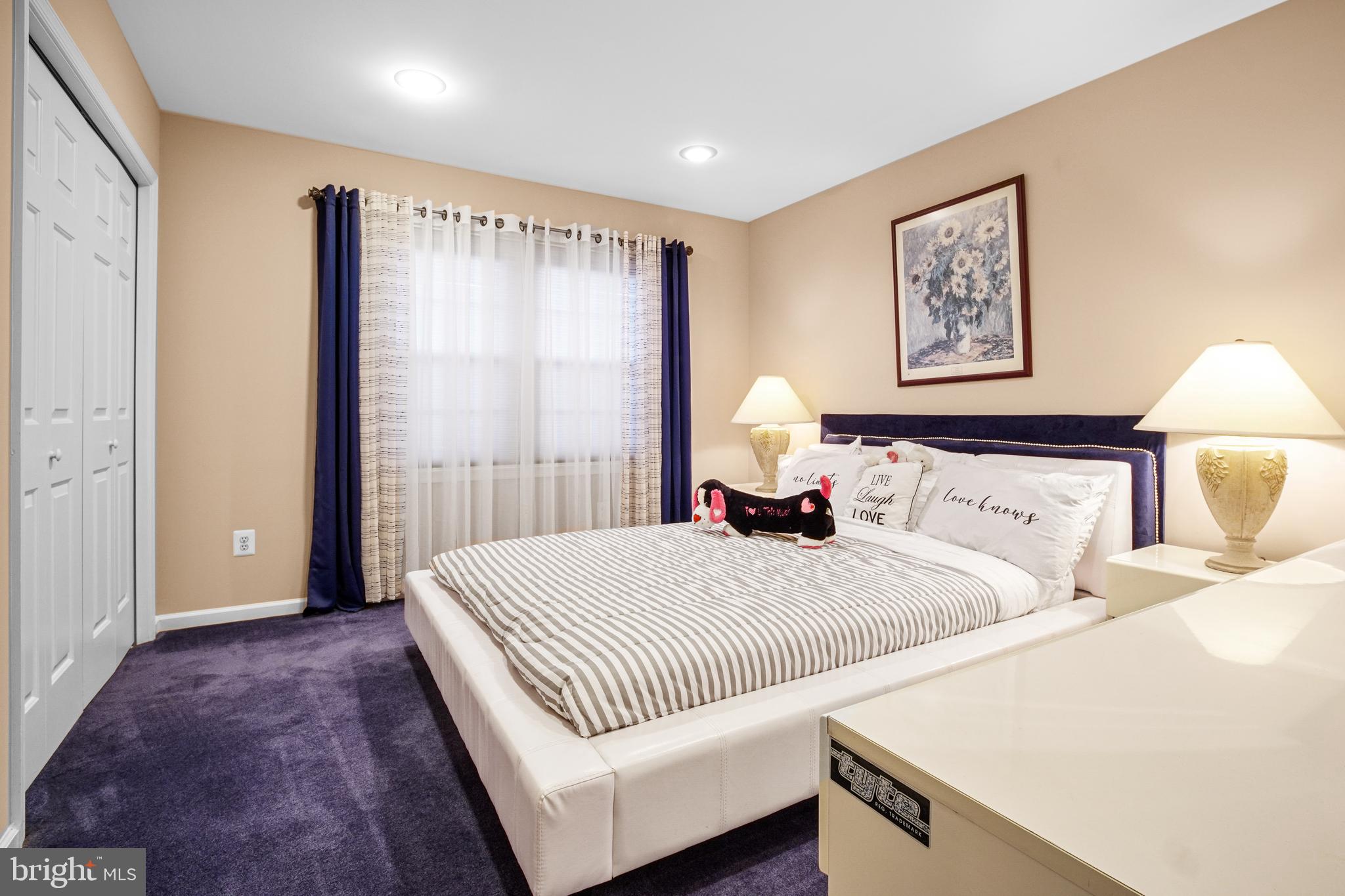 NORTHAMPTON CROSSG - Residential