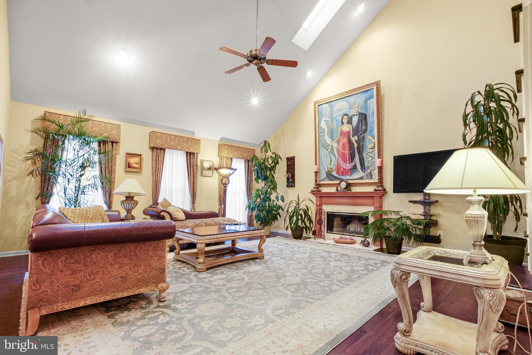 NORTHAMPTON CROSSG - Residential