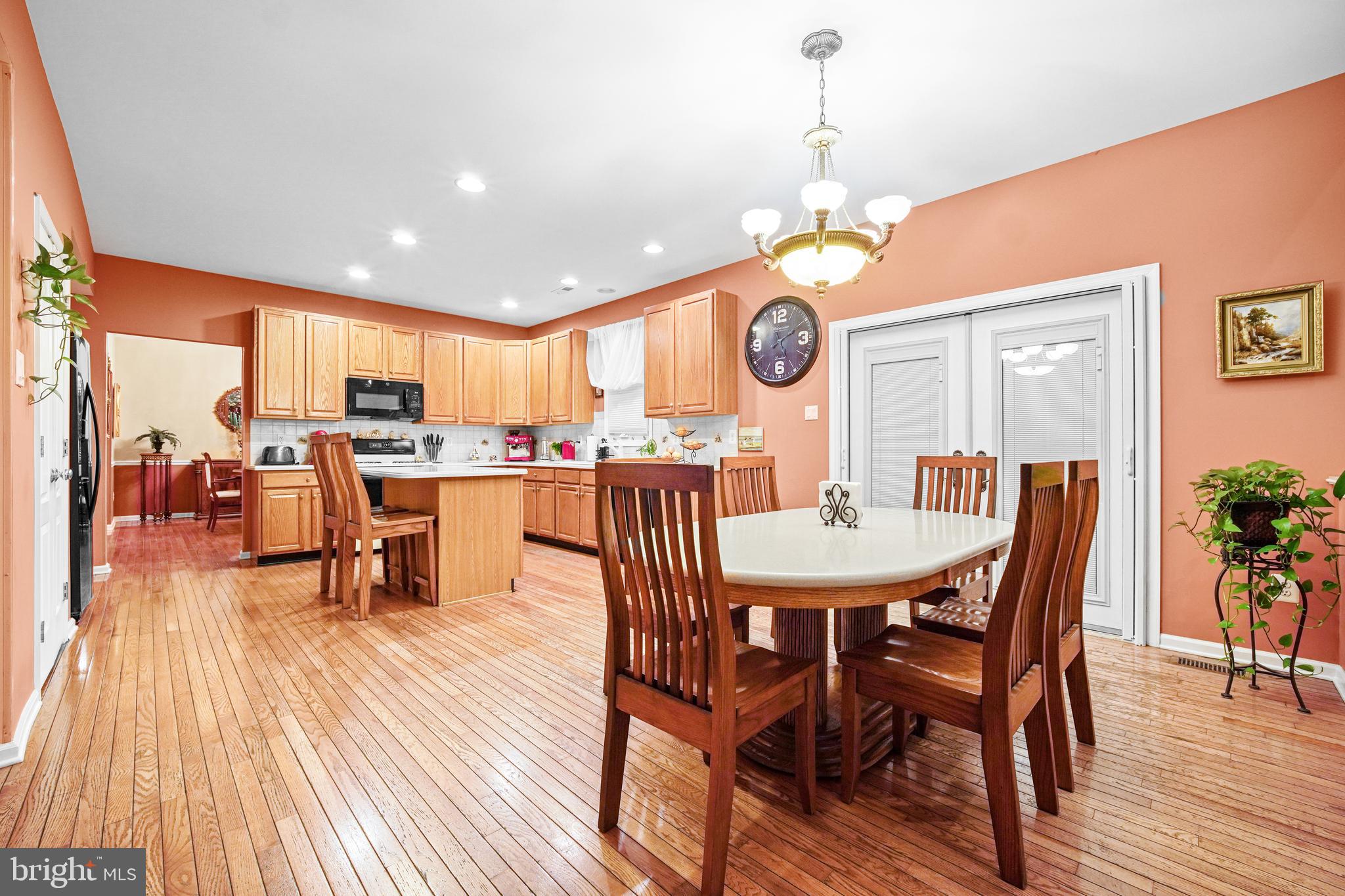 NORTHAMPTON CROSSG - Residential