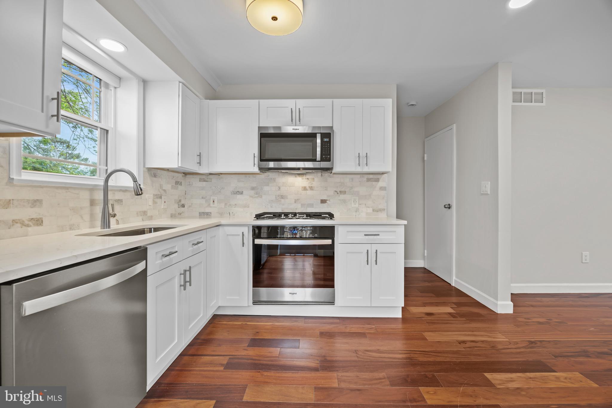 CAMERON HOMES - Residential