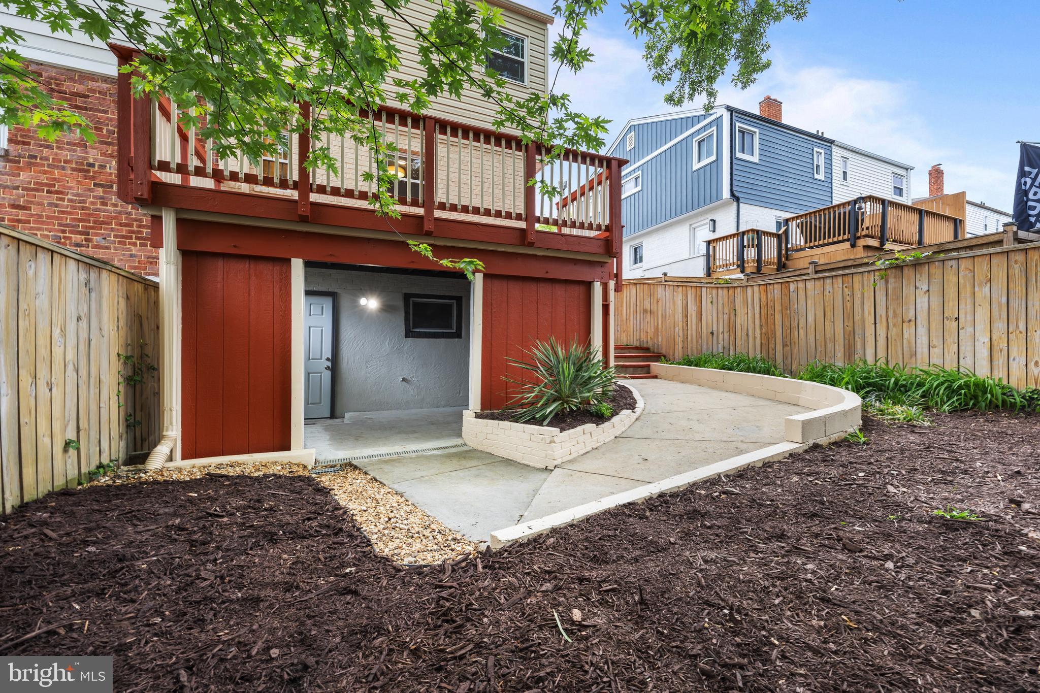 CAMERON HOMES - Residential