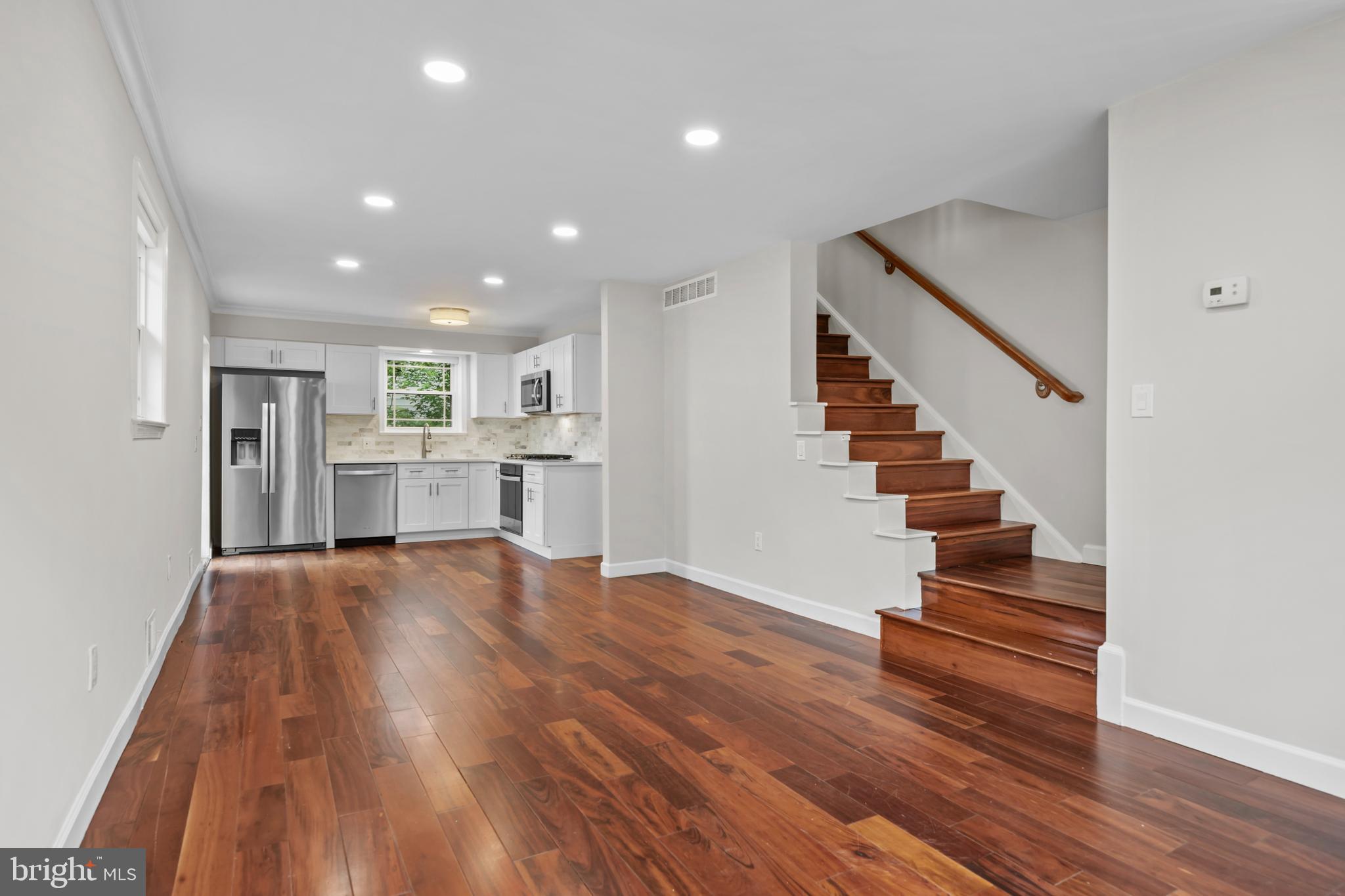 CAMERON HOMES - Residential