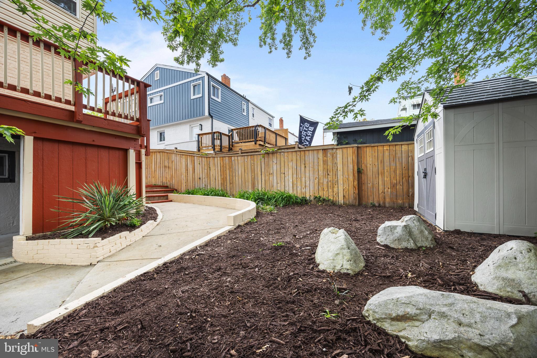 CAMERON HOMES - Residential
