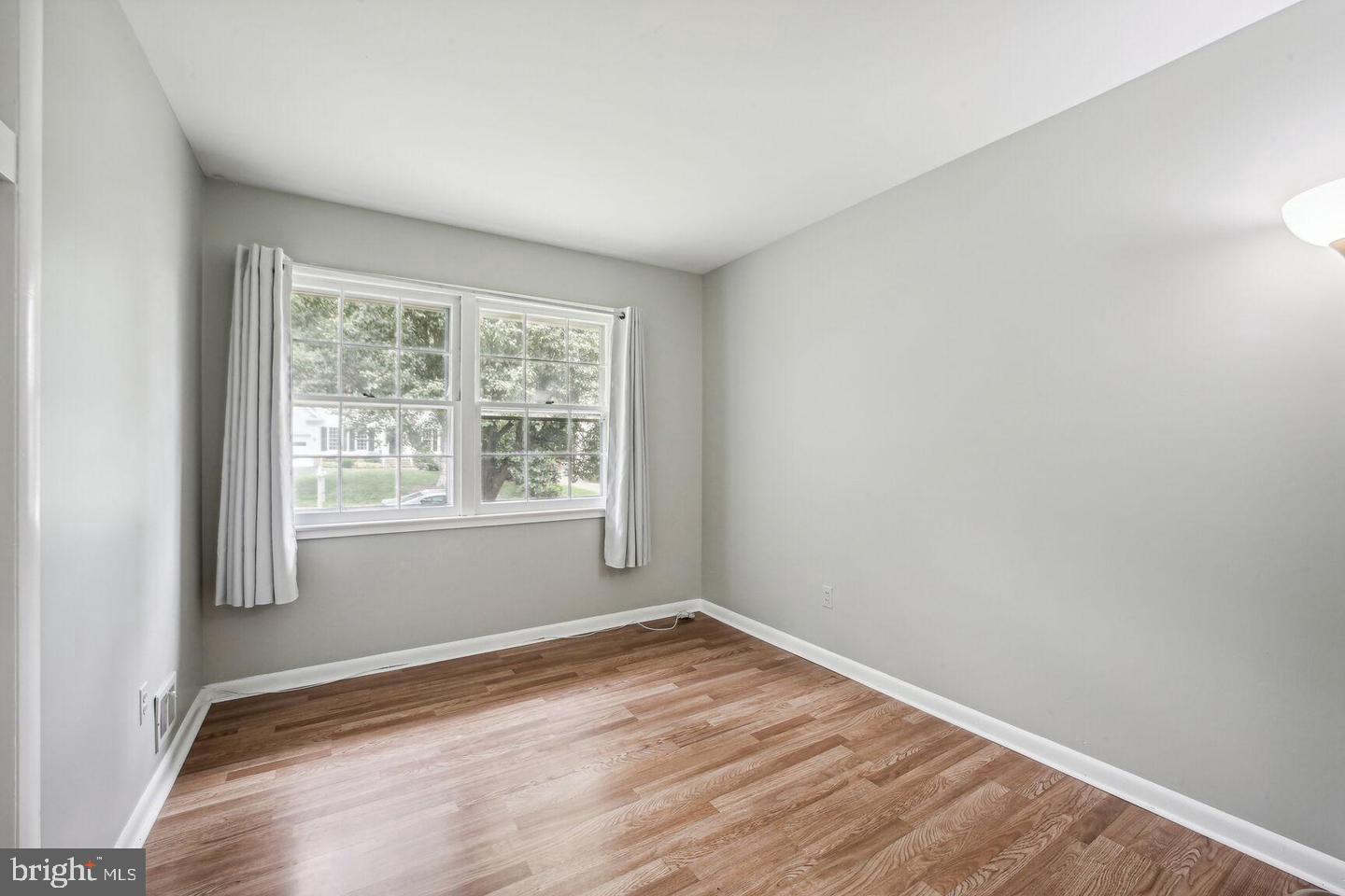 BROYHILL LANGLEY ESTATES - Residential Lease