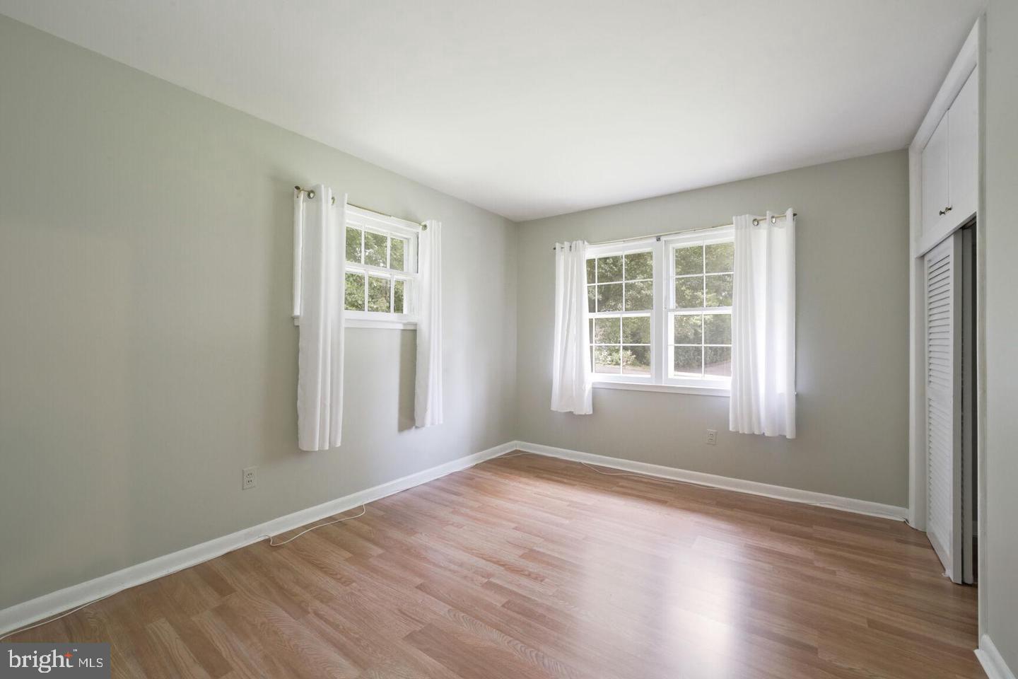 BROYHILL LANGLEY ESTATES - Residential Lease