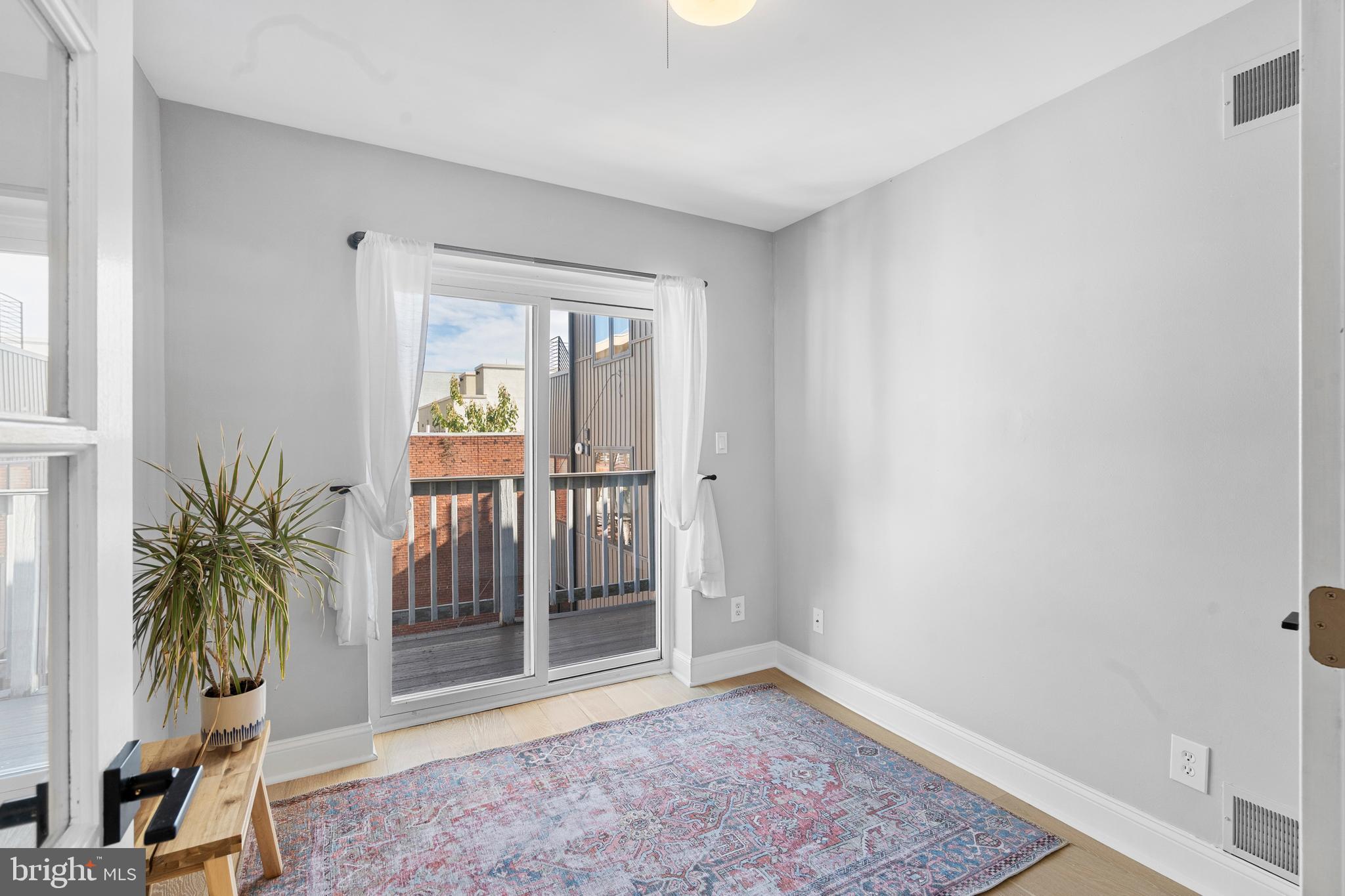 GRADUATE HOSPITAL - Residential