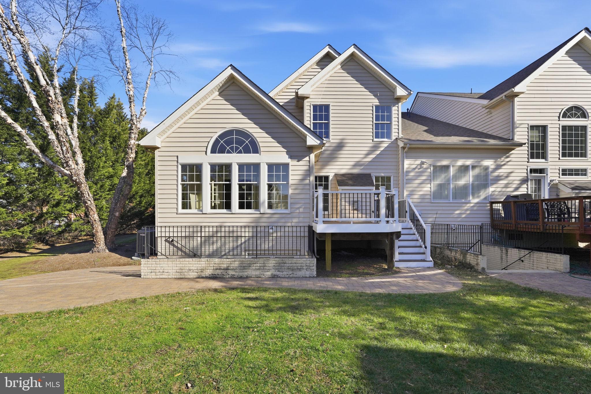 LOUDOUN VALLEY ESTATES 2 - Residential