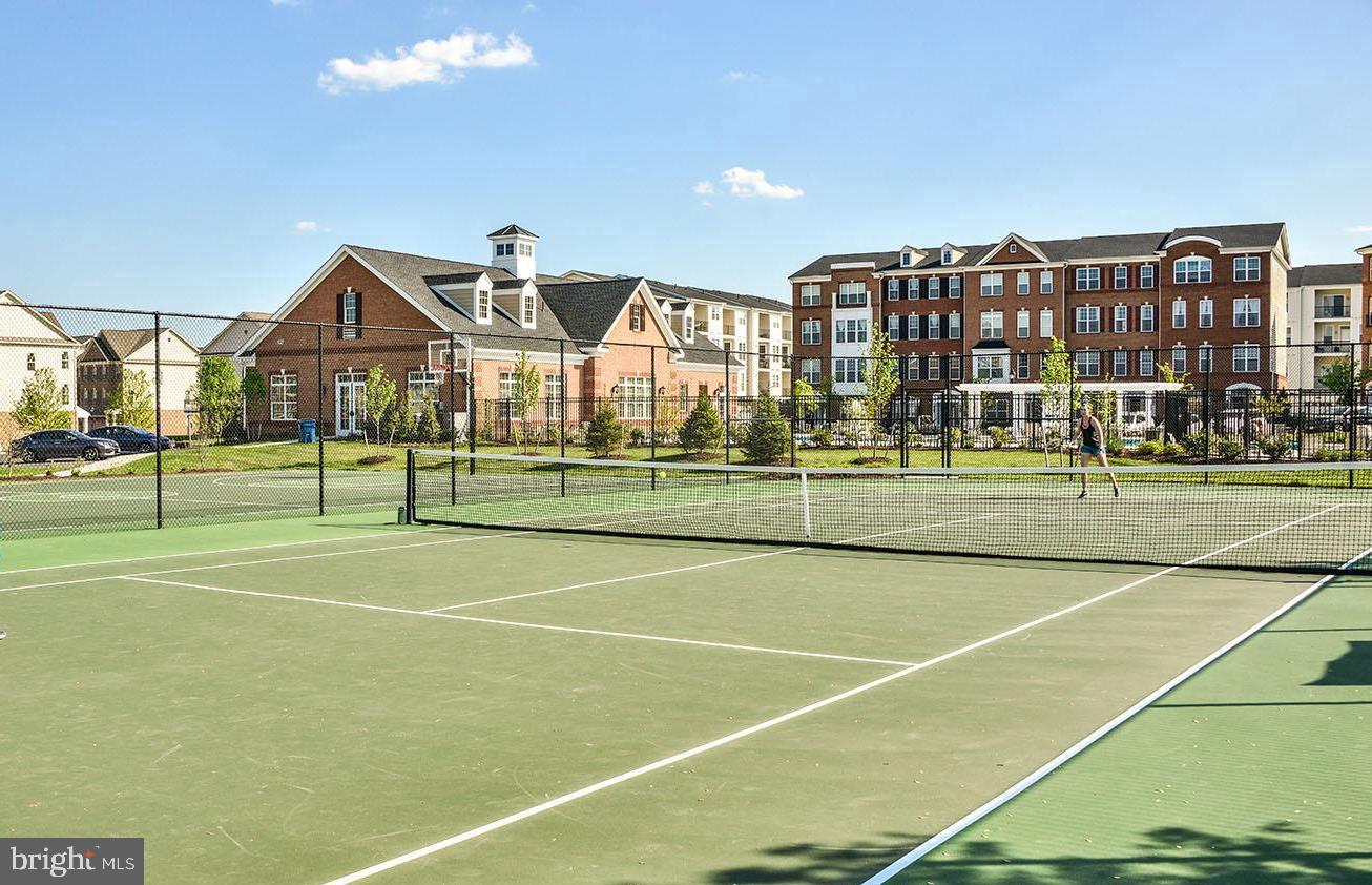 LOUDOUN VALLEY ESTATES 2 - Residential