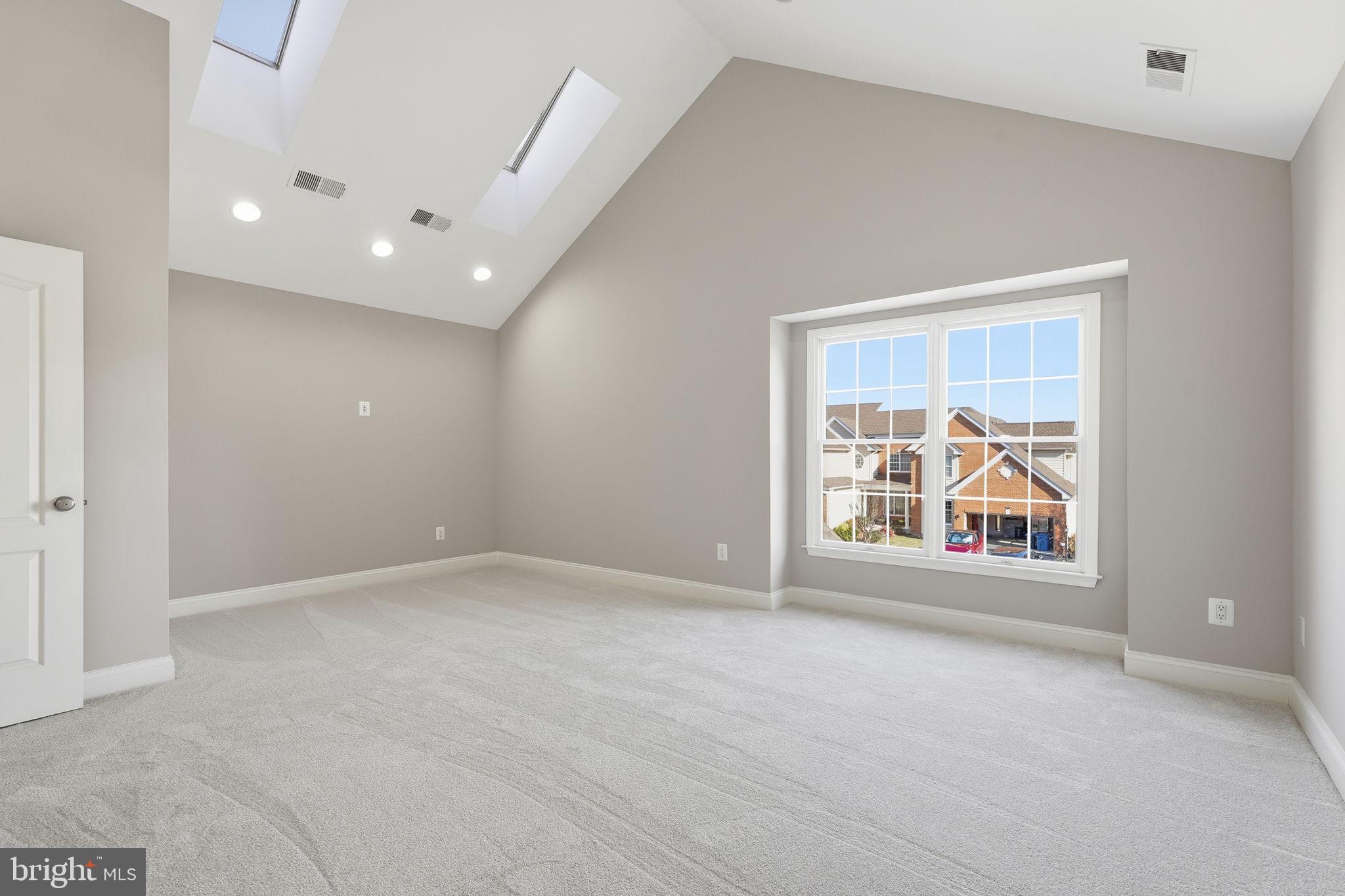 LOUDOUN VALLEY ESTATES 2 - Residential