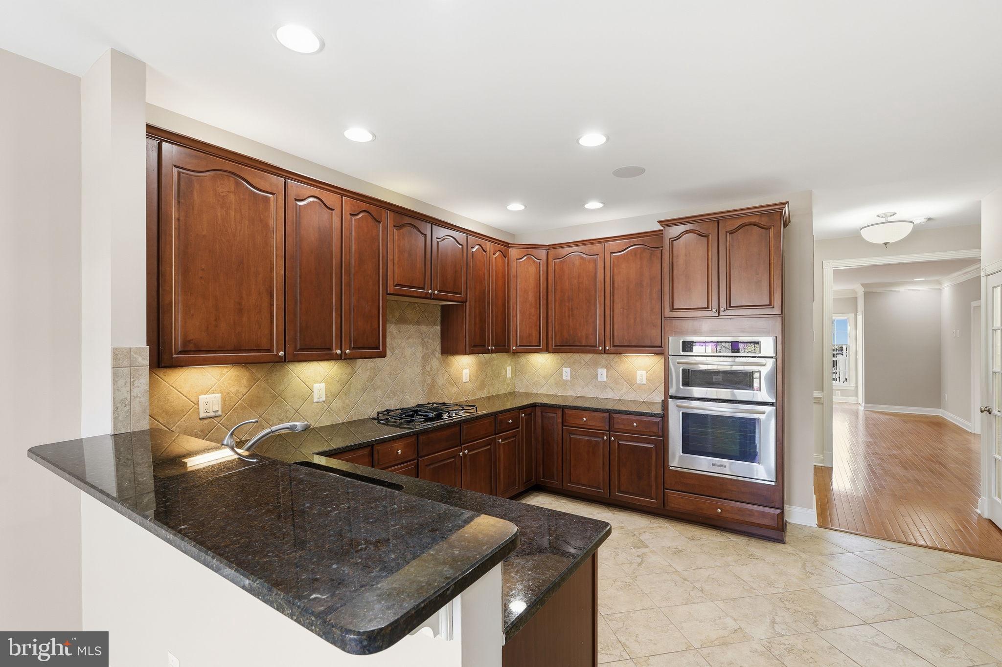 LOUDOUN VALLEY ESTATES 2 - Residential