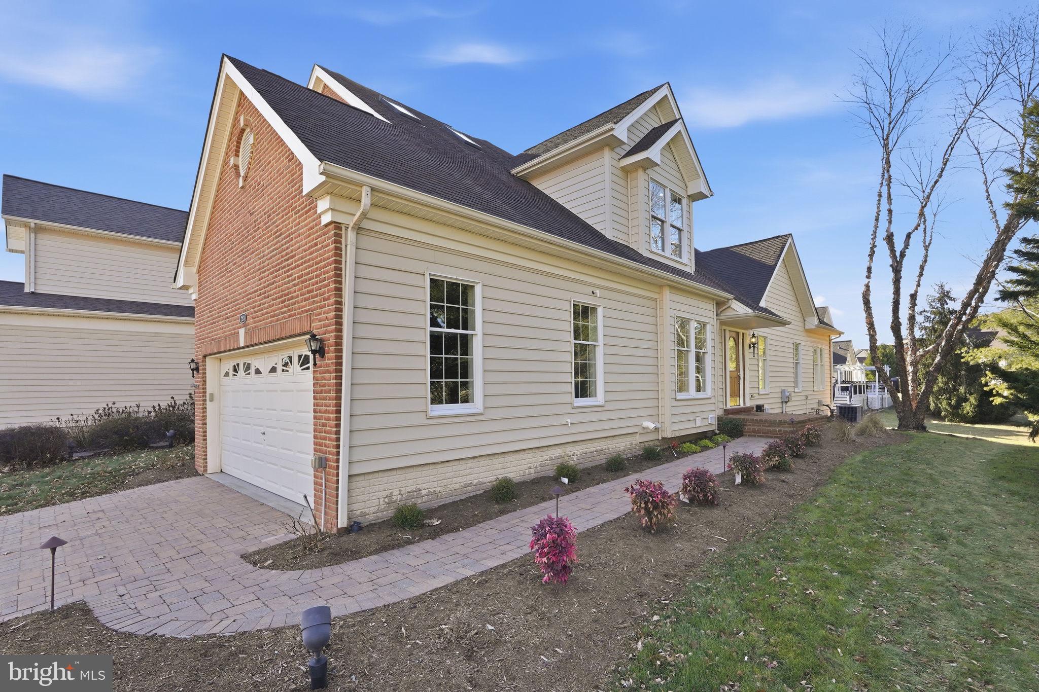 LOUDOUN VALLEY ESTATES 2 - Residential