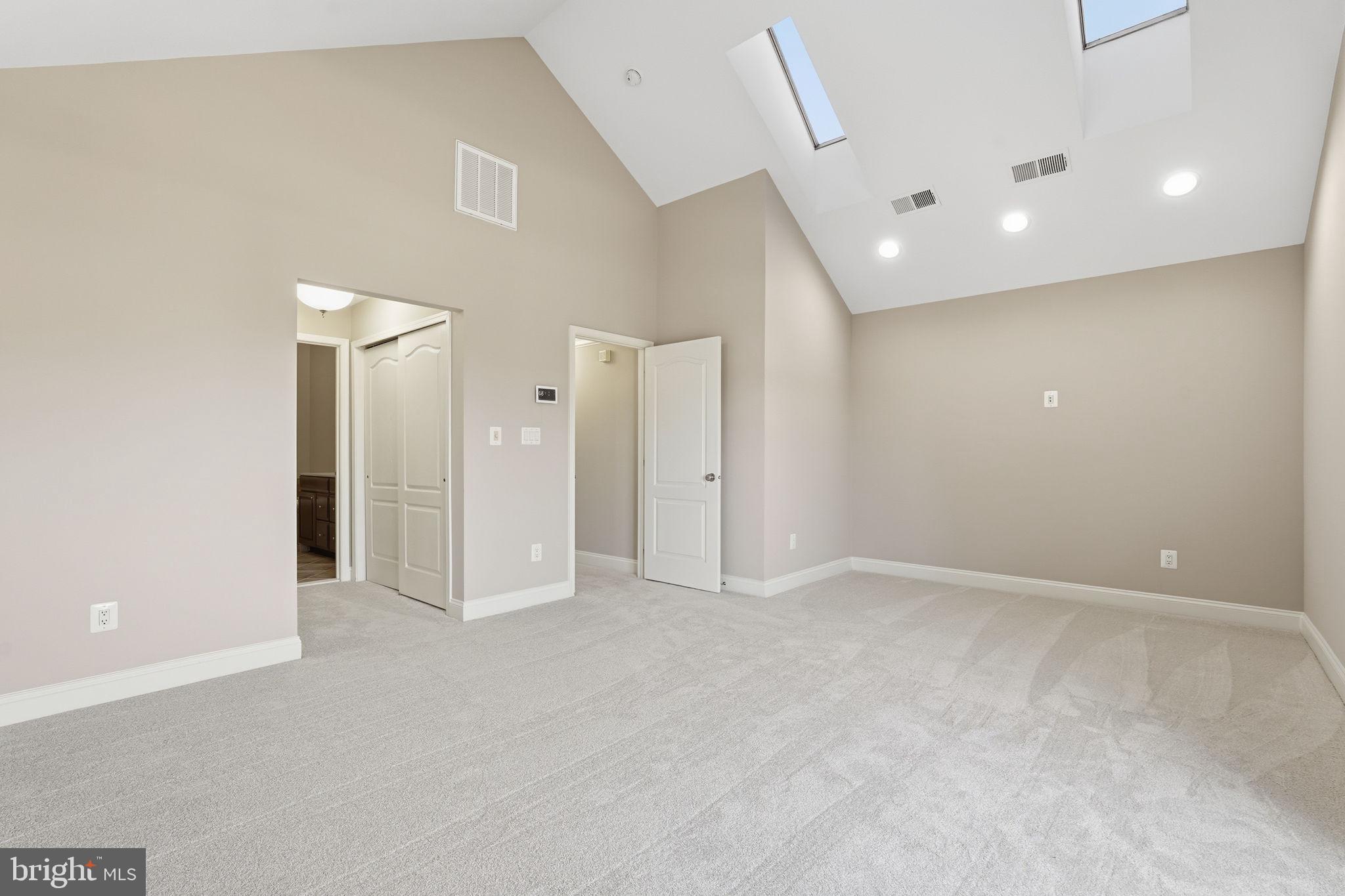 LOUDOUN VALLEY ESTATES 2 - Residential