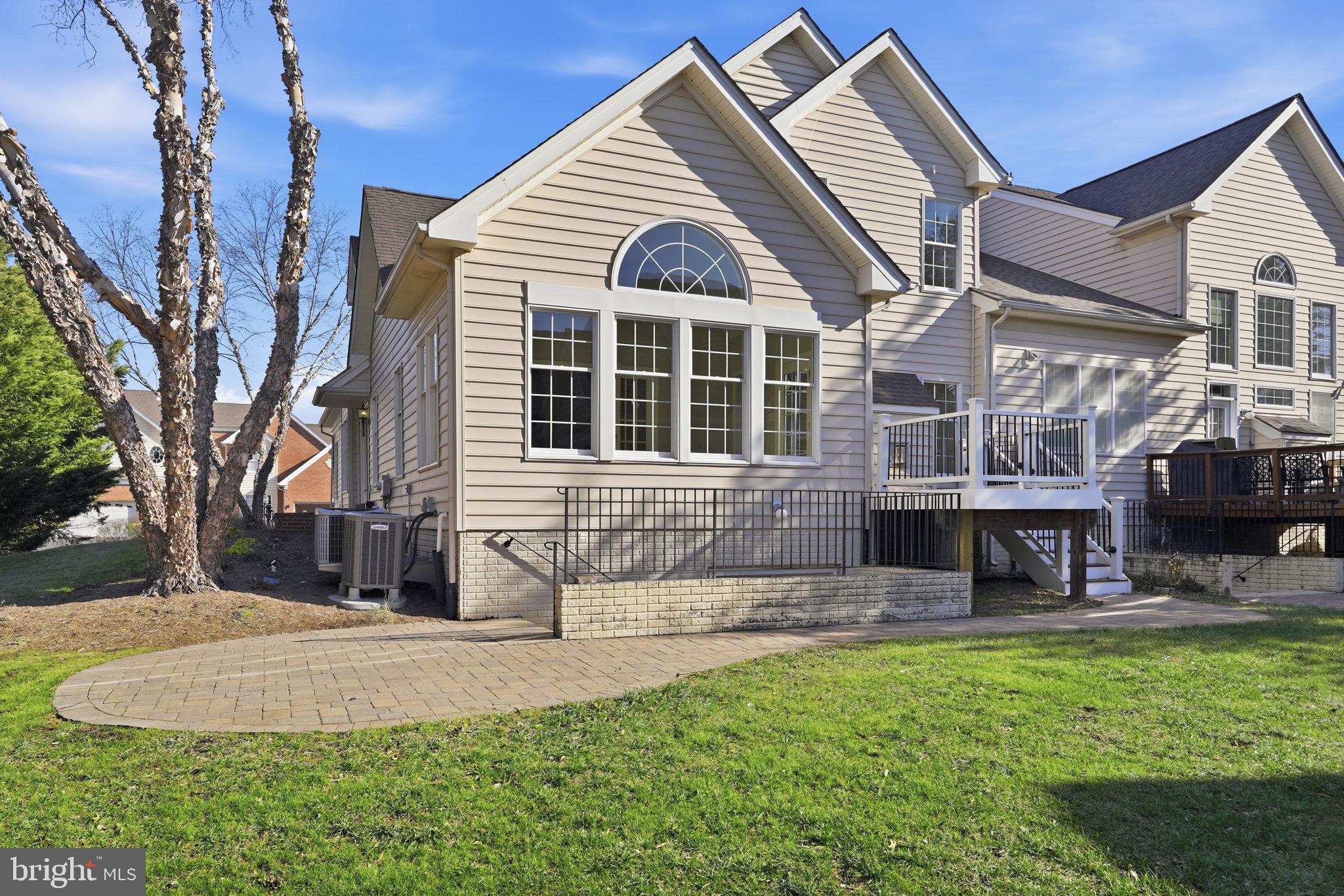 LOUDOUN VALLEY ESTATES 2 - Residential