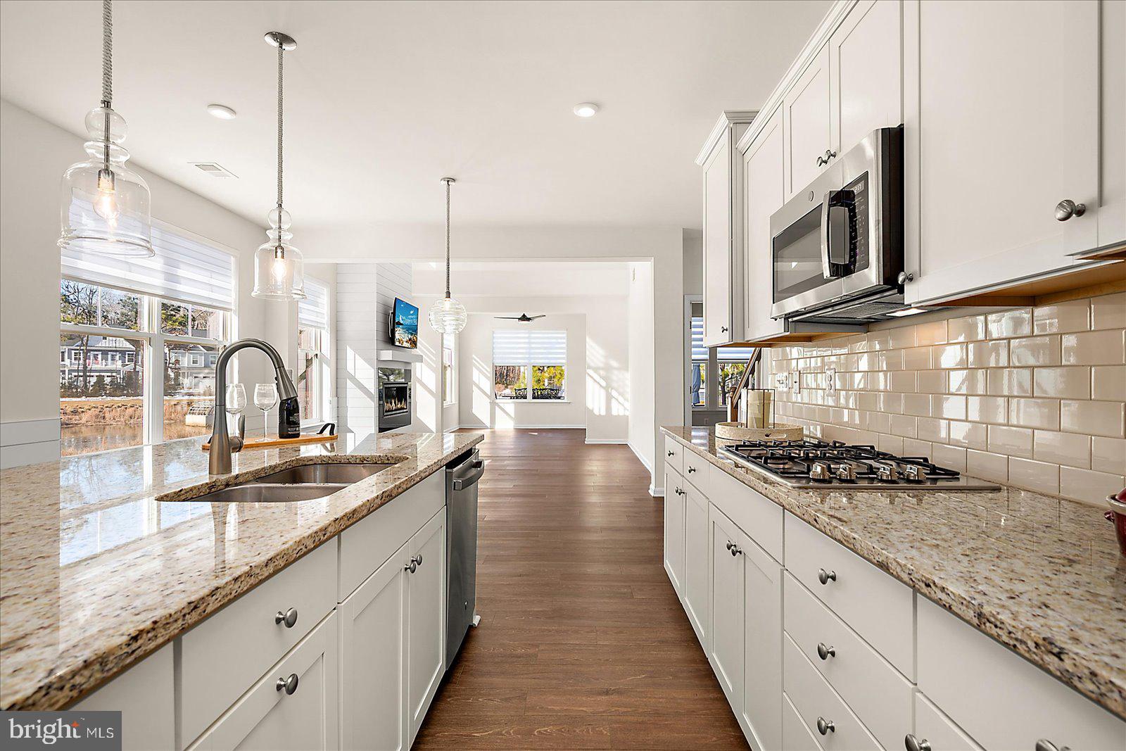 BAYSIDE - Residential