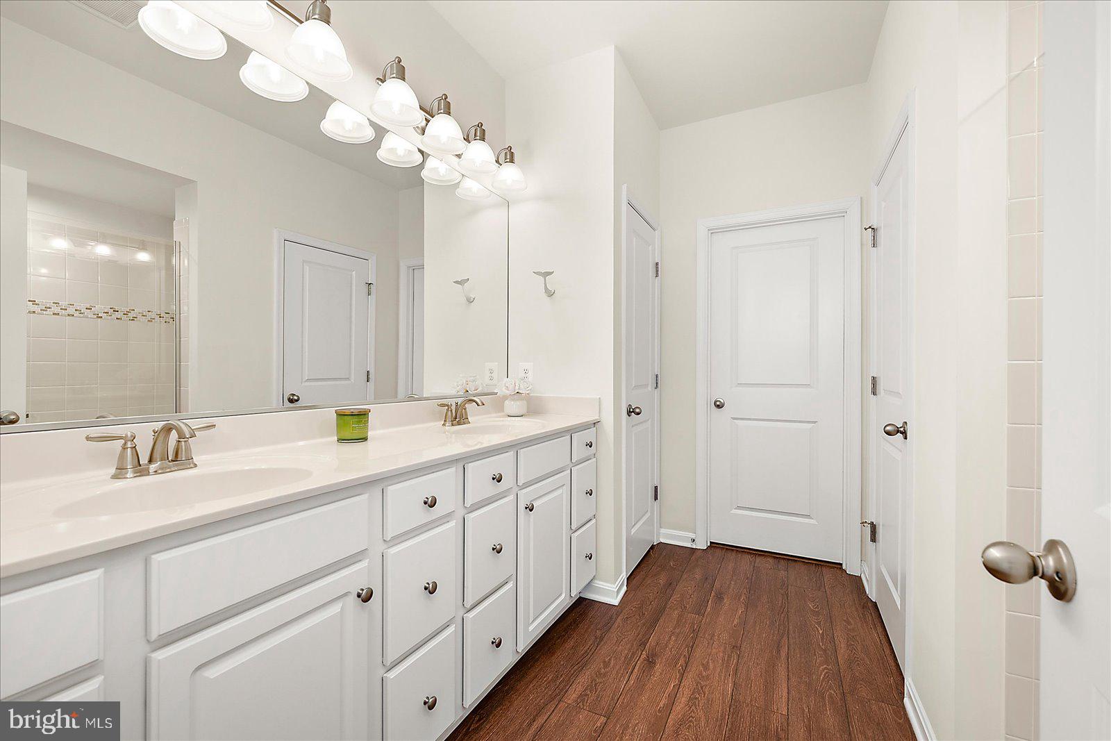 BAYSIDE - Residential