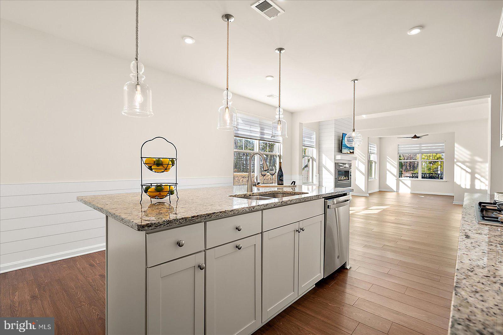 BAYSIDE - Residential