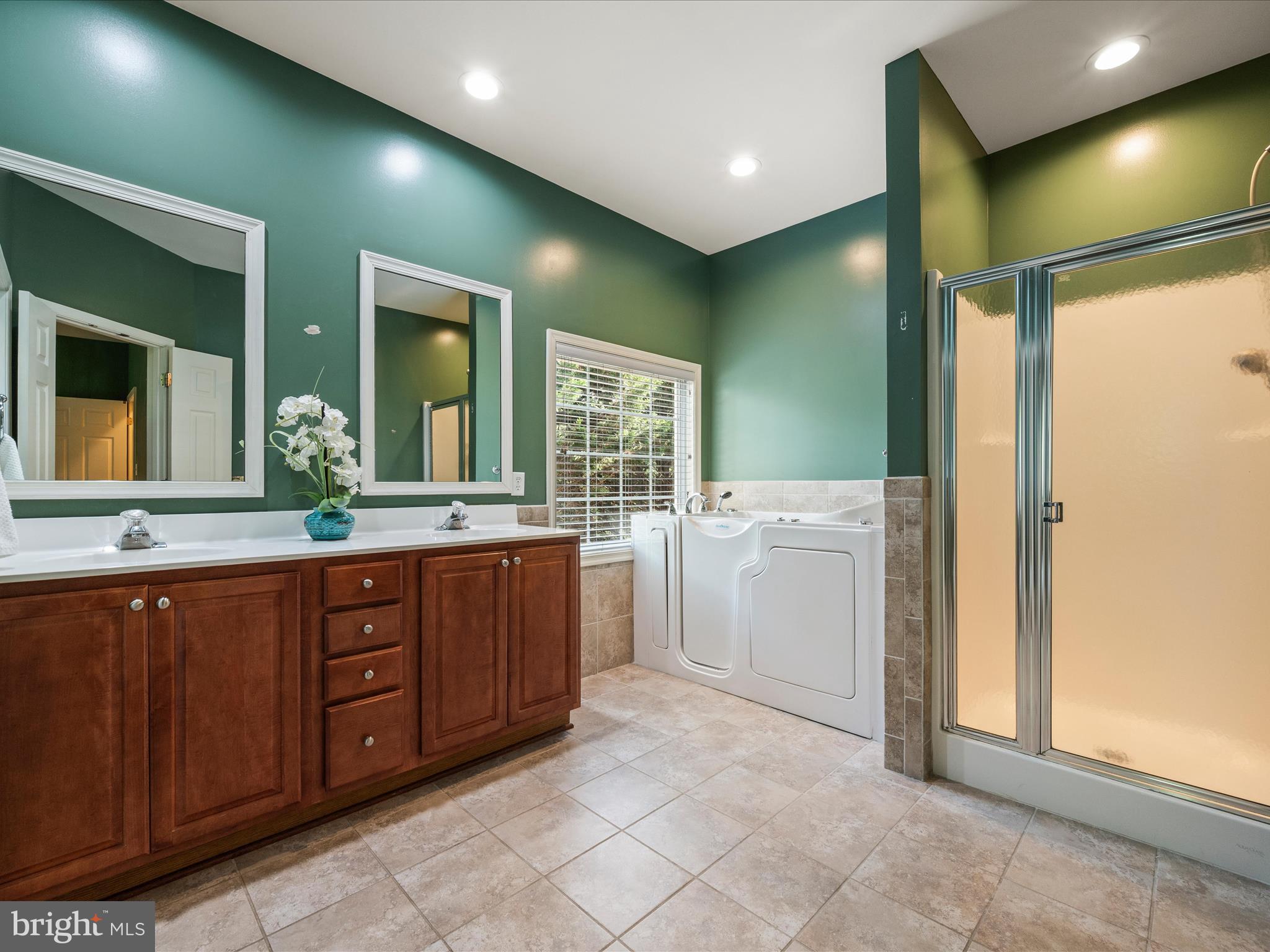 RAVENWING - Residential