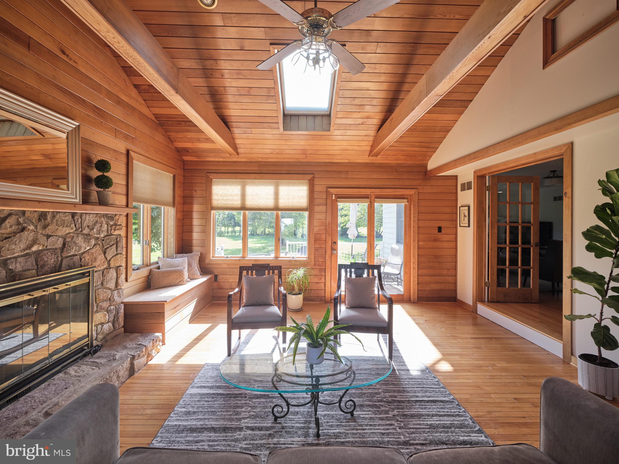 STONY HILL ESTS - Residential