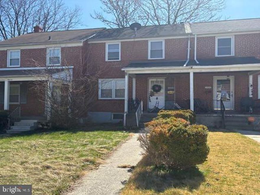 NO ACCESS OR VIEWINGS of this property. Please DO NOT DISTURB the occupant. Take a 
drive by this two bedroom, one bath interior row/townhome and see if this may be your next 
investment. "As is" cash only sale with no contingencies or inspections.    Buyer will be responsible 
for obtaining possession of the property upon closing.