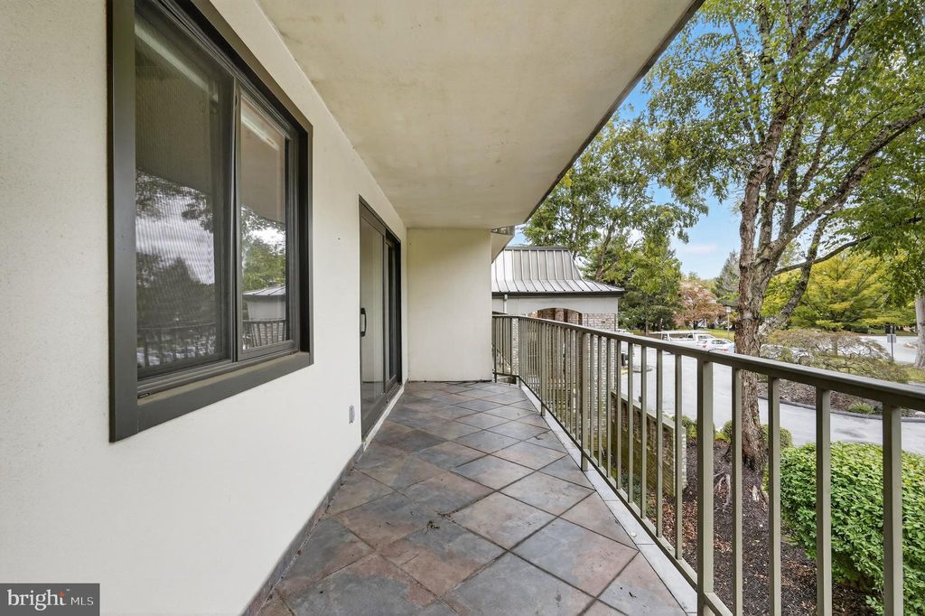 Photo of 1000 Putnam Boulevard #205, WALLINGFORD, PA 19086 (MLS # PADE2102124)