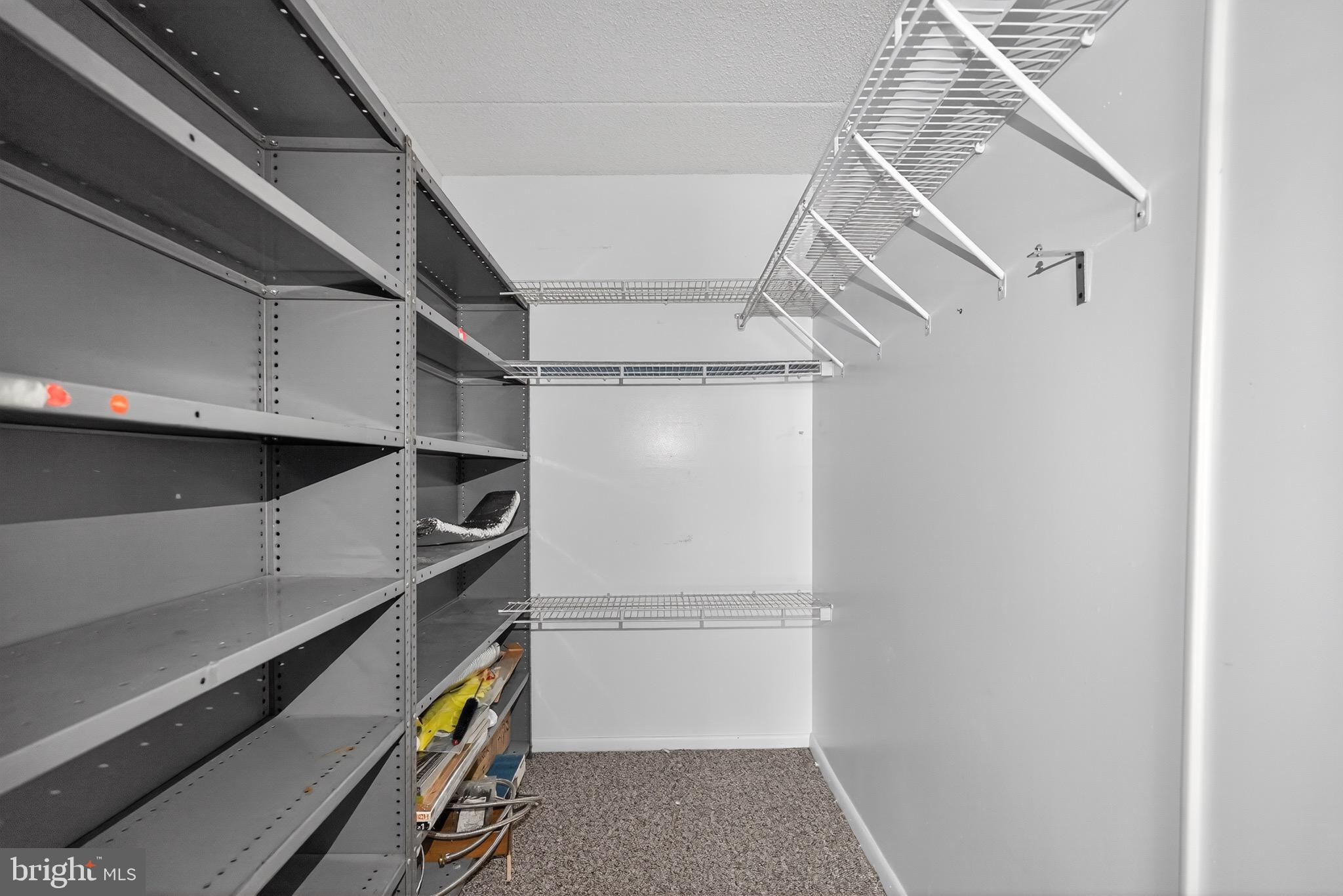 PUTNAM VIL - Residential