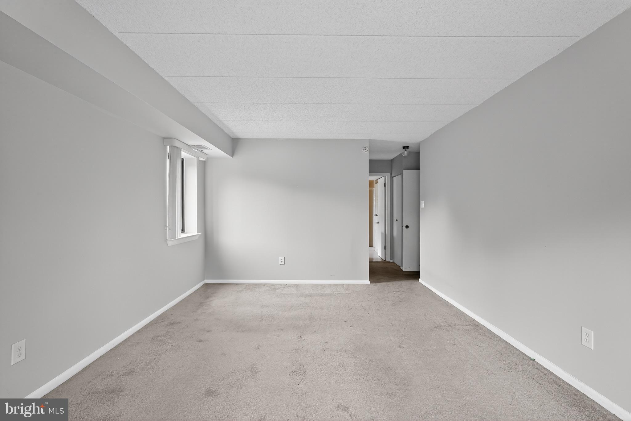 1000 PUTNAM BOULEVARD 205