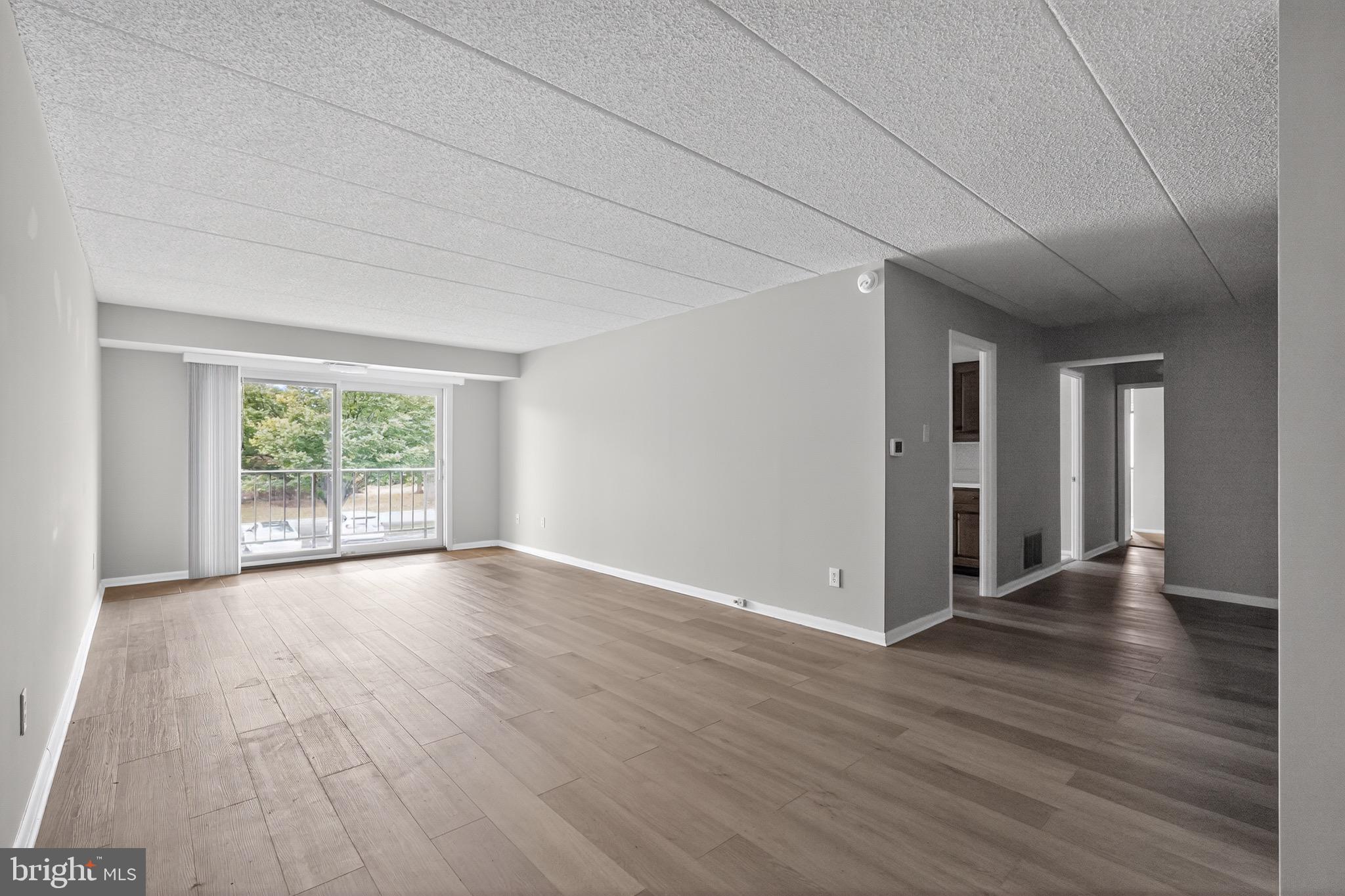 PUTNAM VIL - Residential