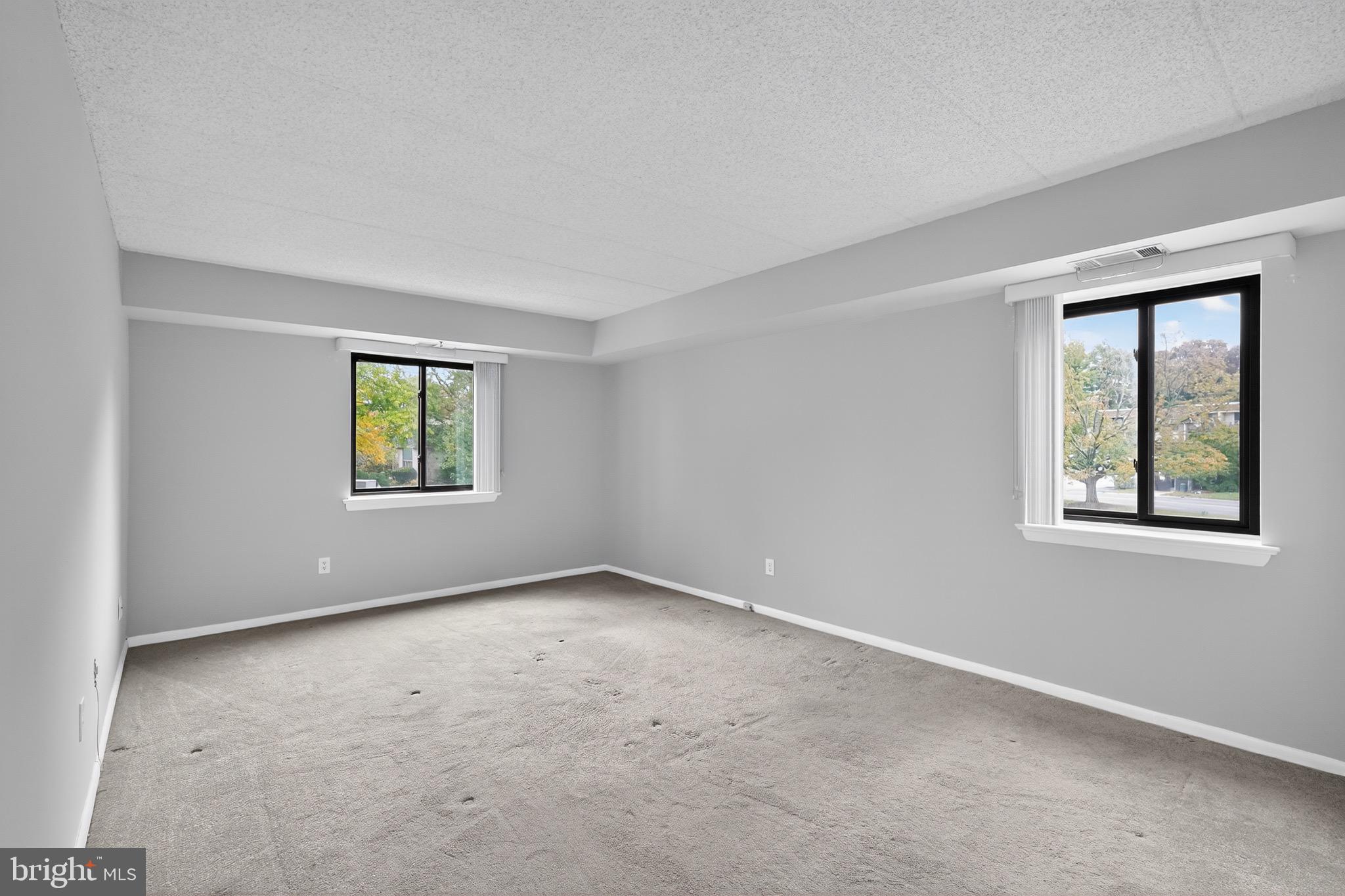 PUTNAM VIL - Residential