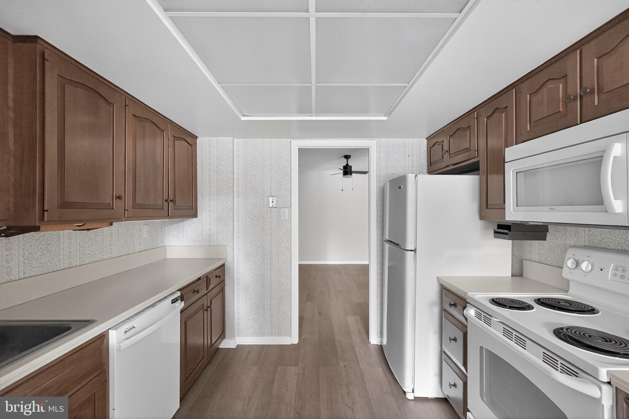 PUTNAM VIL - Residential