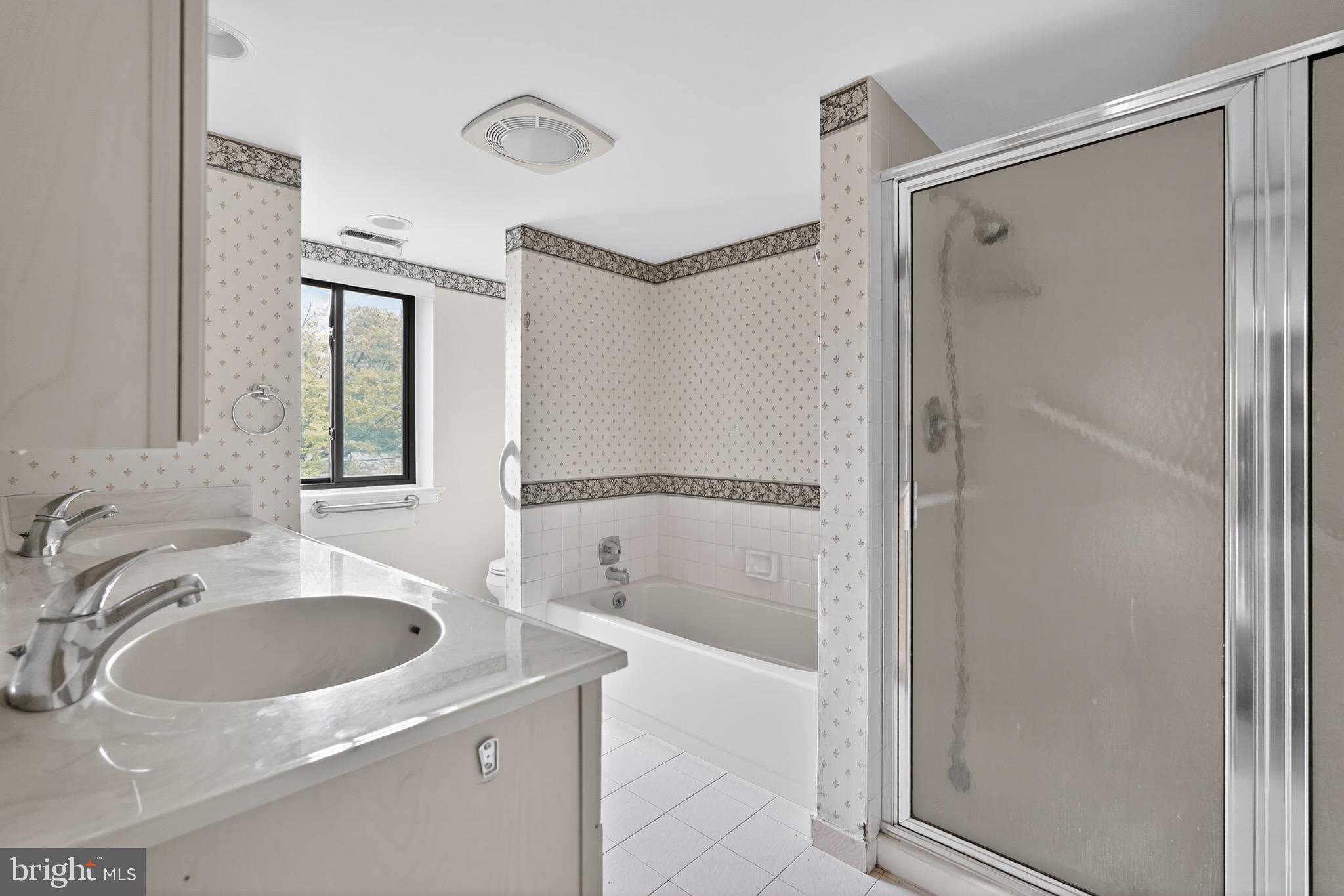 PUTNAM VIL - Residential