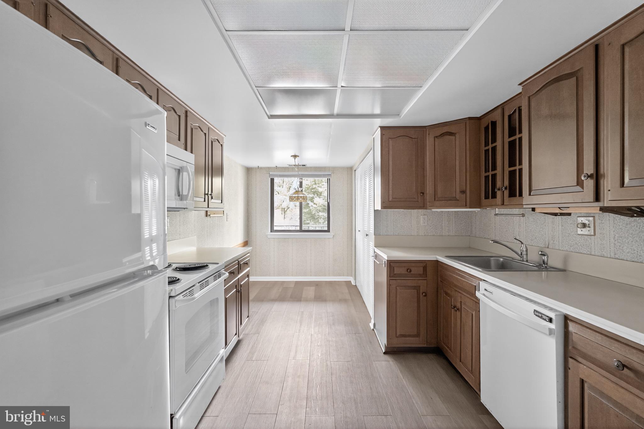 PUTNAM VIL - Residential