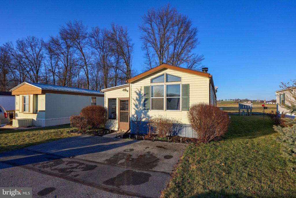 Photo of 77 PENN VALLEY VLG, LITITZ, PA 17543 (MLS # PALA2029750)