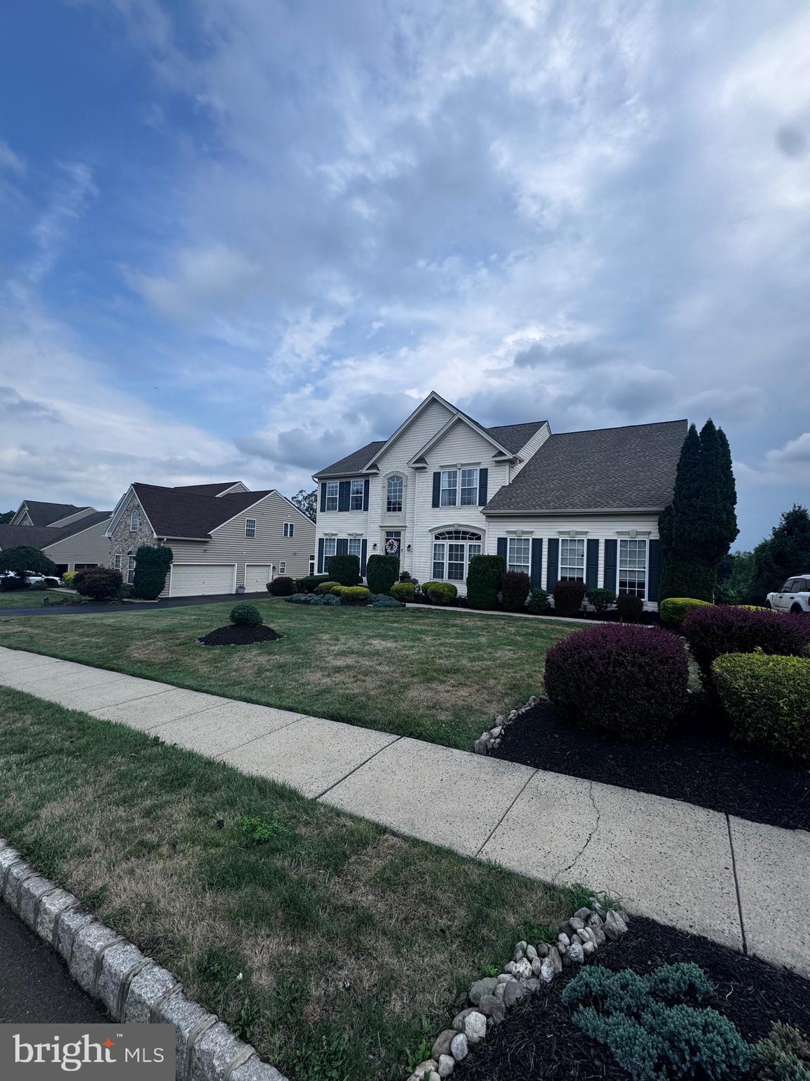 407 WINDING LANE