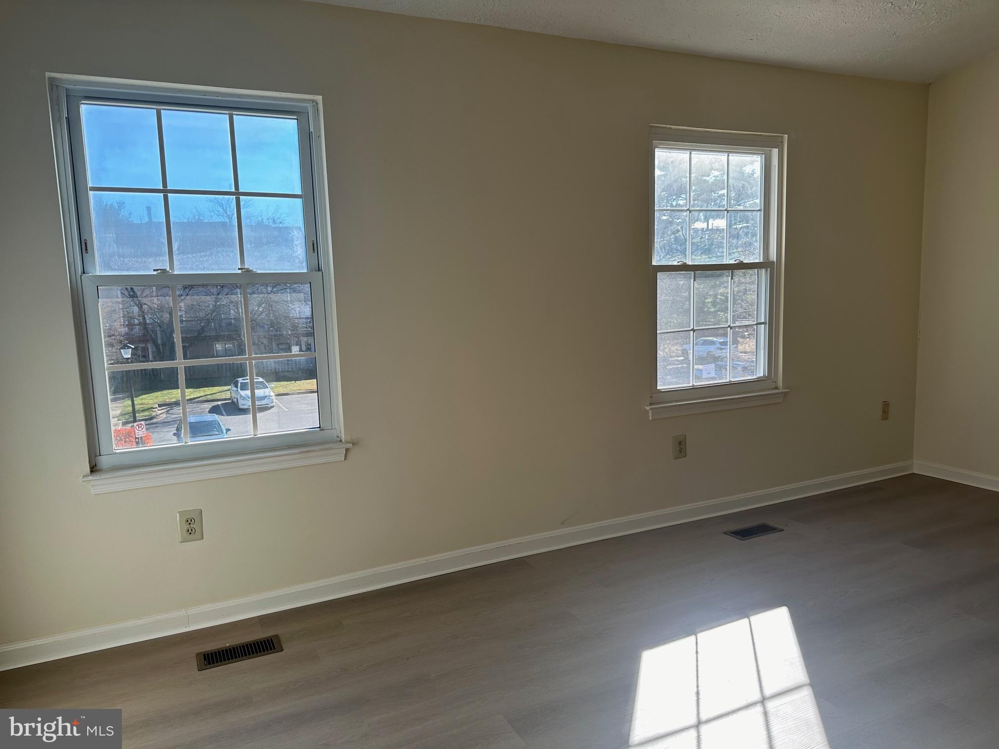 FERNSHIRE FARMS - Residential Lease